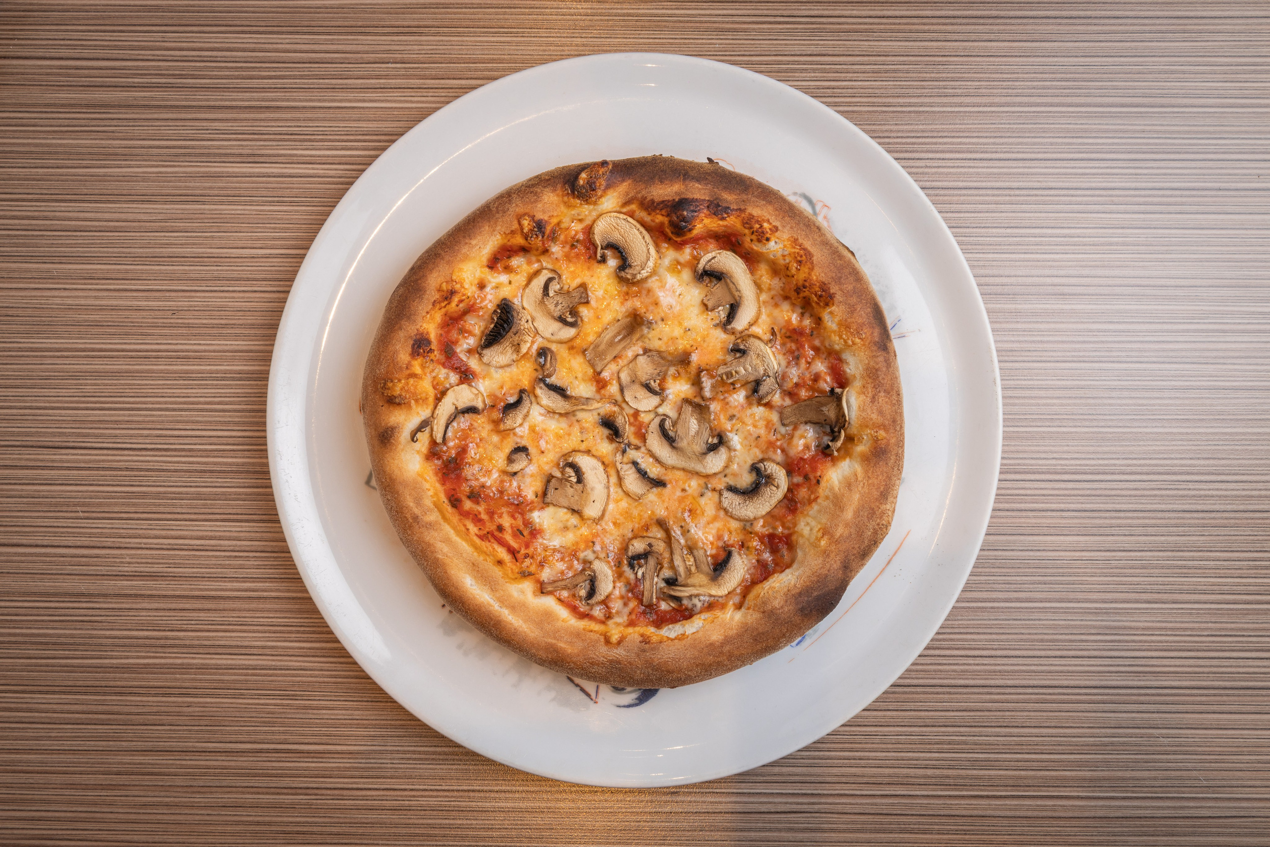 Lieferando Menu. Фотограф Сергей Невельский в Дортмунде — Эмоциональные свадебные фильмы, съемка недвижимости & индивидуальные фотоальбомы