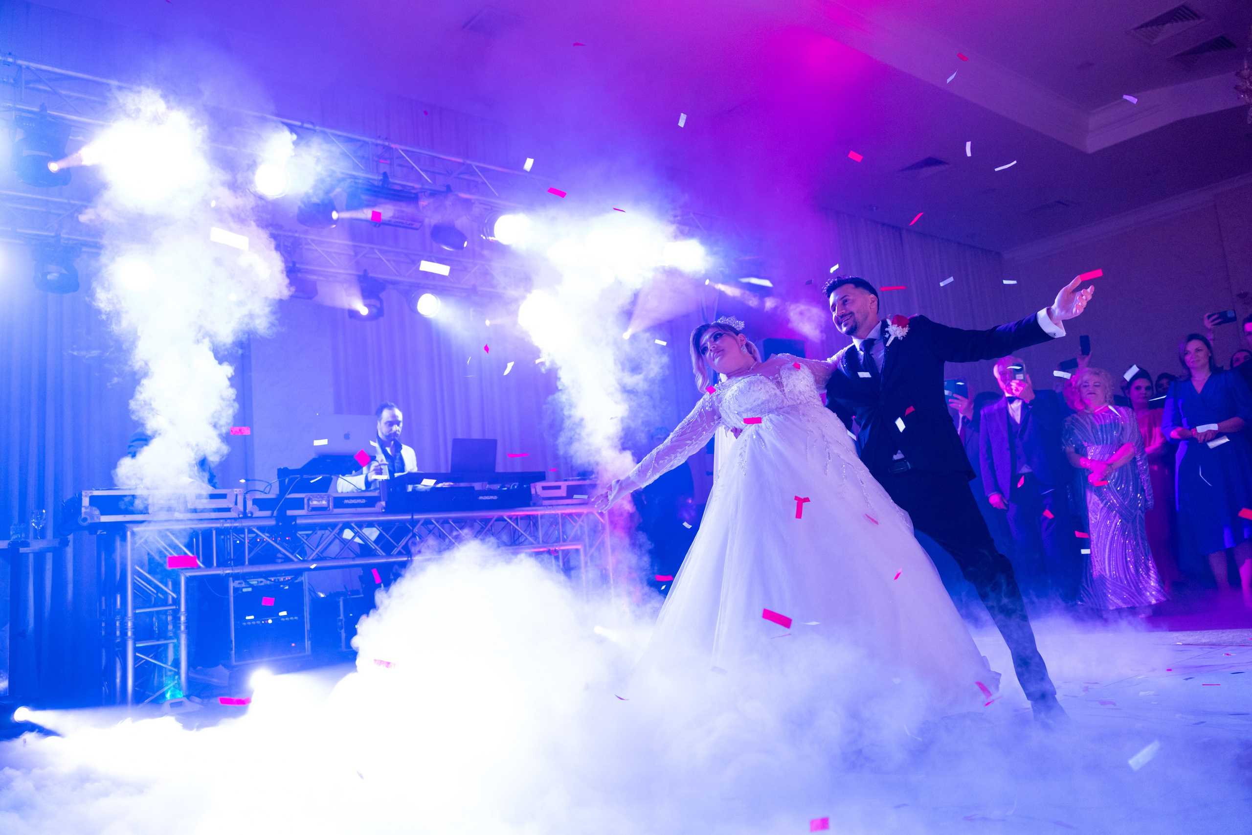 Portofoliu. Fotograf de nunta — Ionut Belea dar si evenimente corporate din Romania