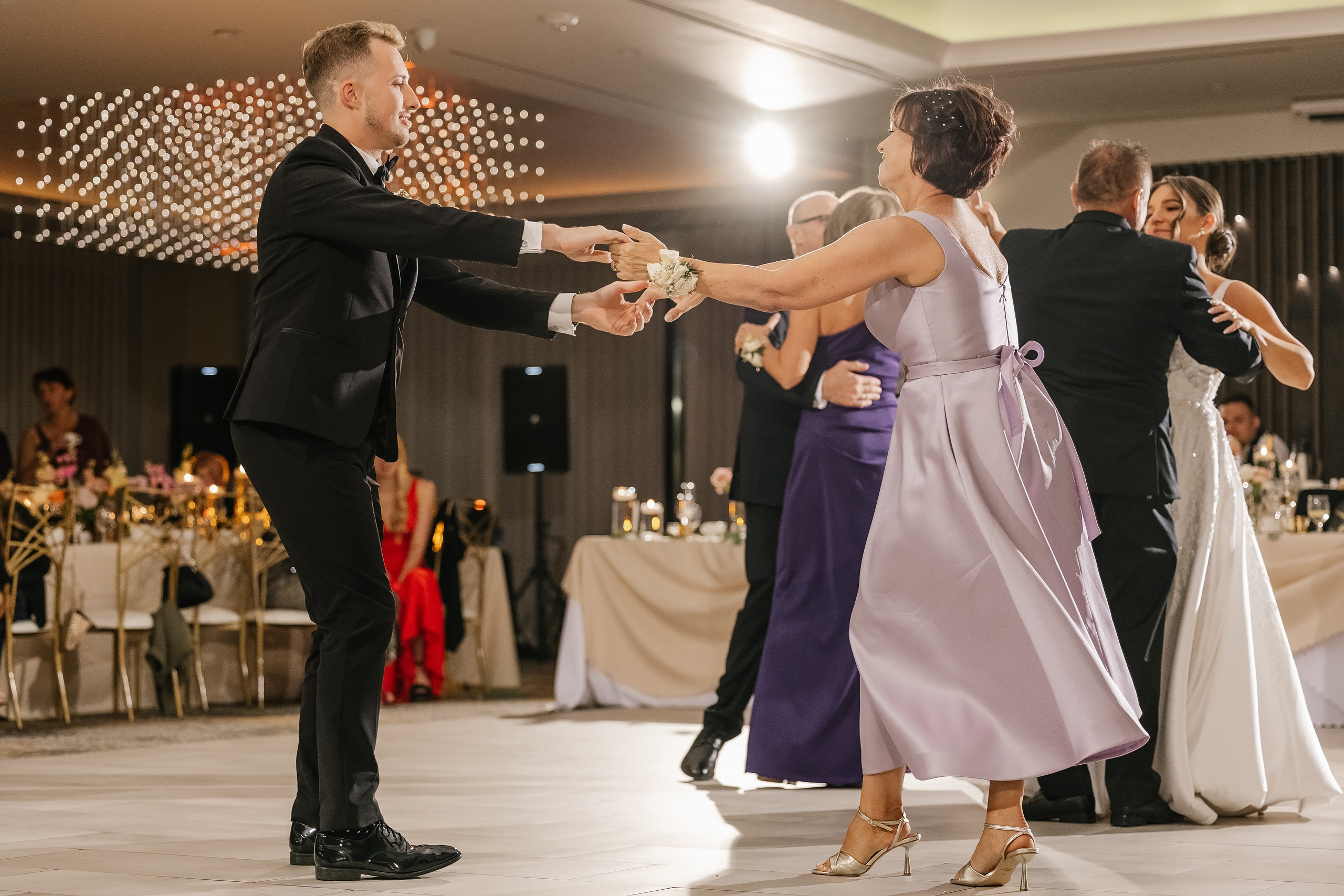 09.06.2025 Wedding. Wedding family event photographer in Chicago Nick Yushevich