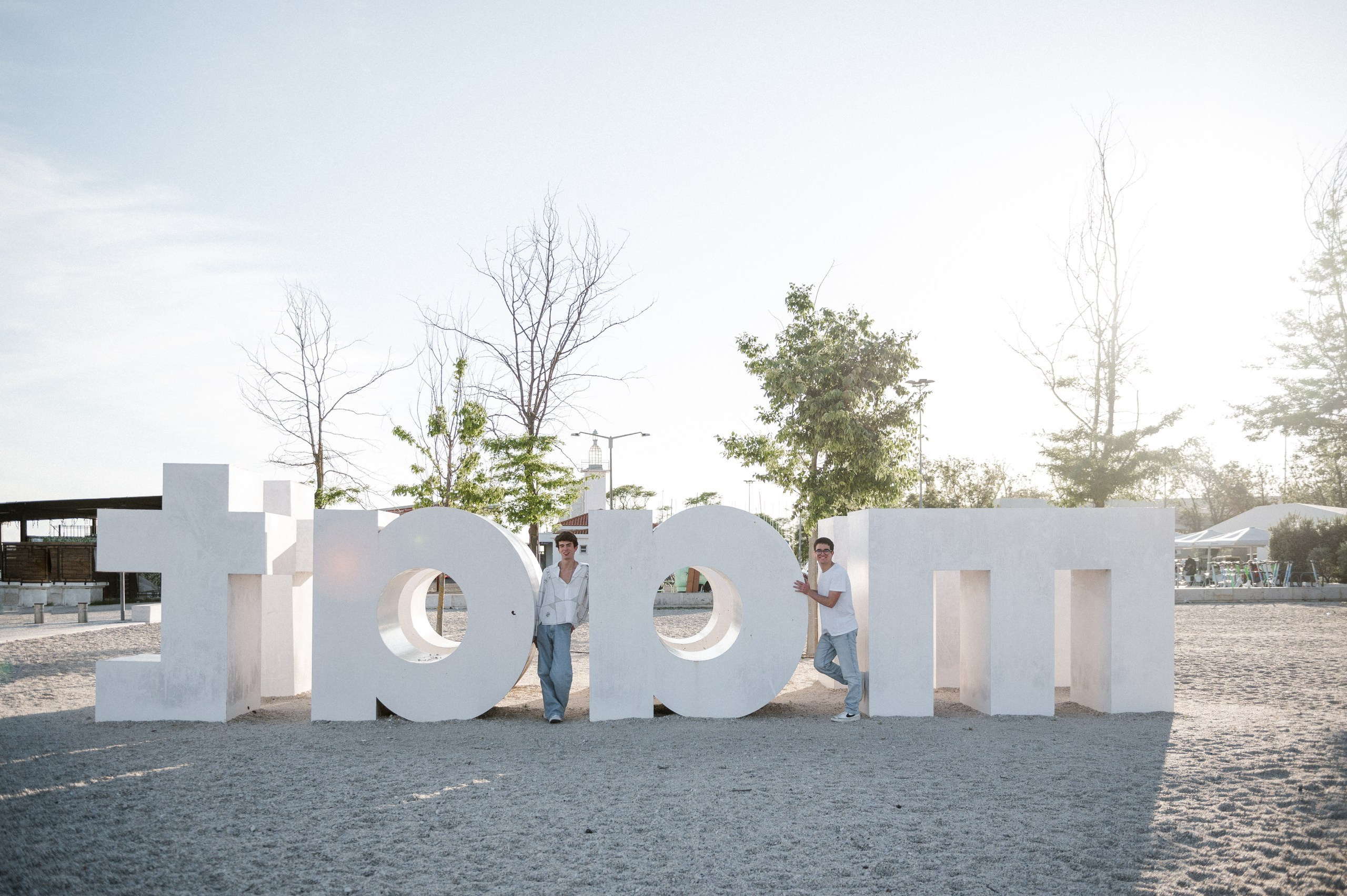 family photo session in Lisbon, MAAT