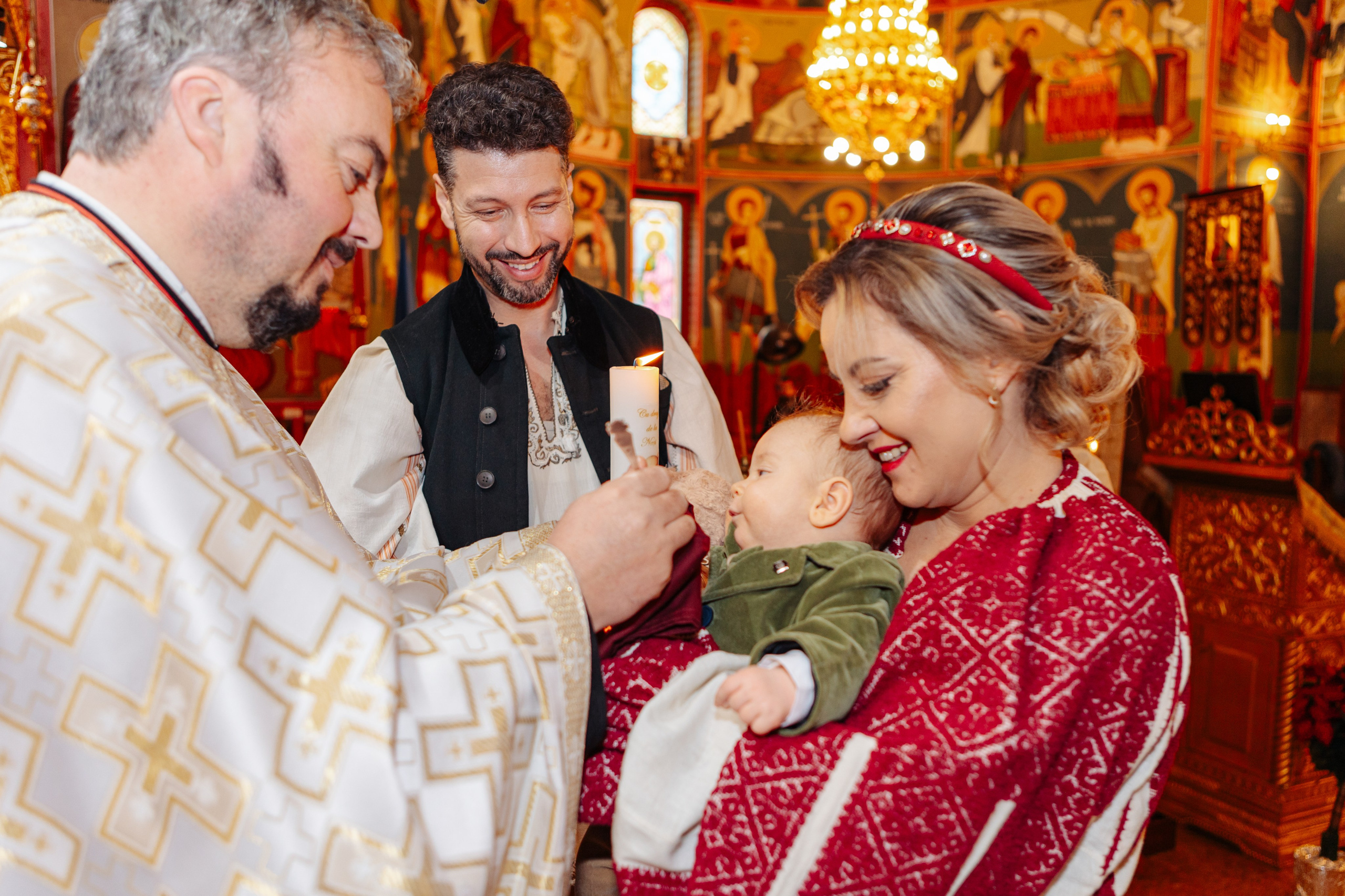 Botezul micuțului Matteo. Cristina Andronache fotograf Brașov fotograf de familie fotograf de nunta Brașov