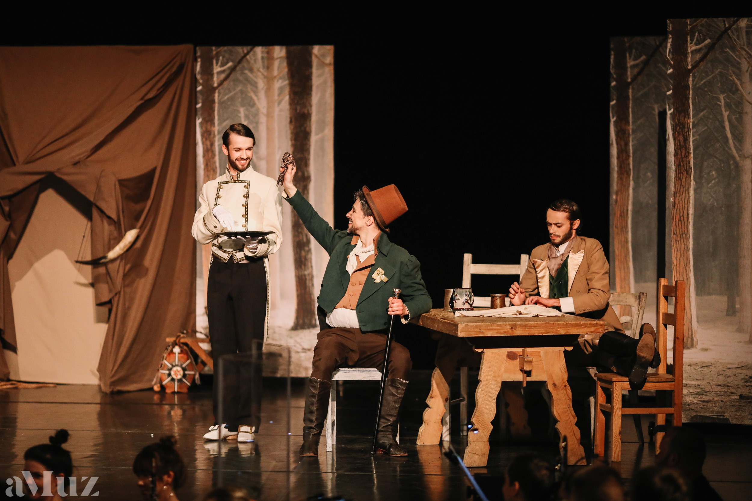 Opera Łąkowa. Fotograf Ślubny Warszawa - Sesje Biznesowe Rodzinne Eventy