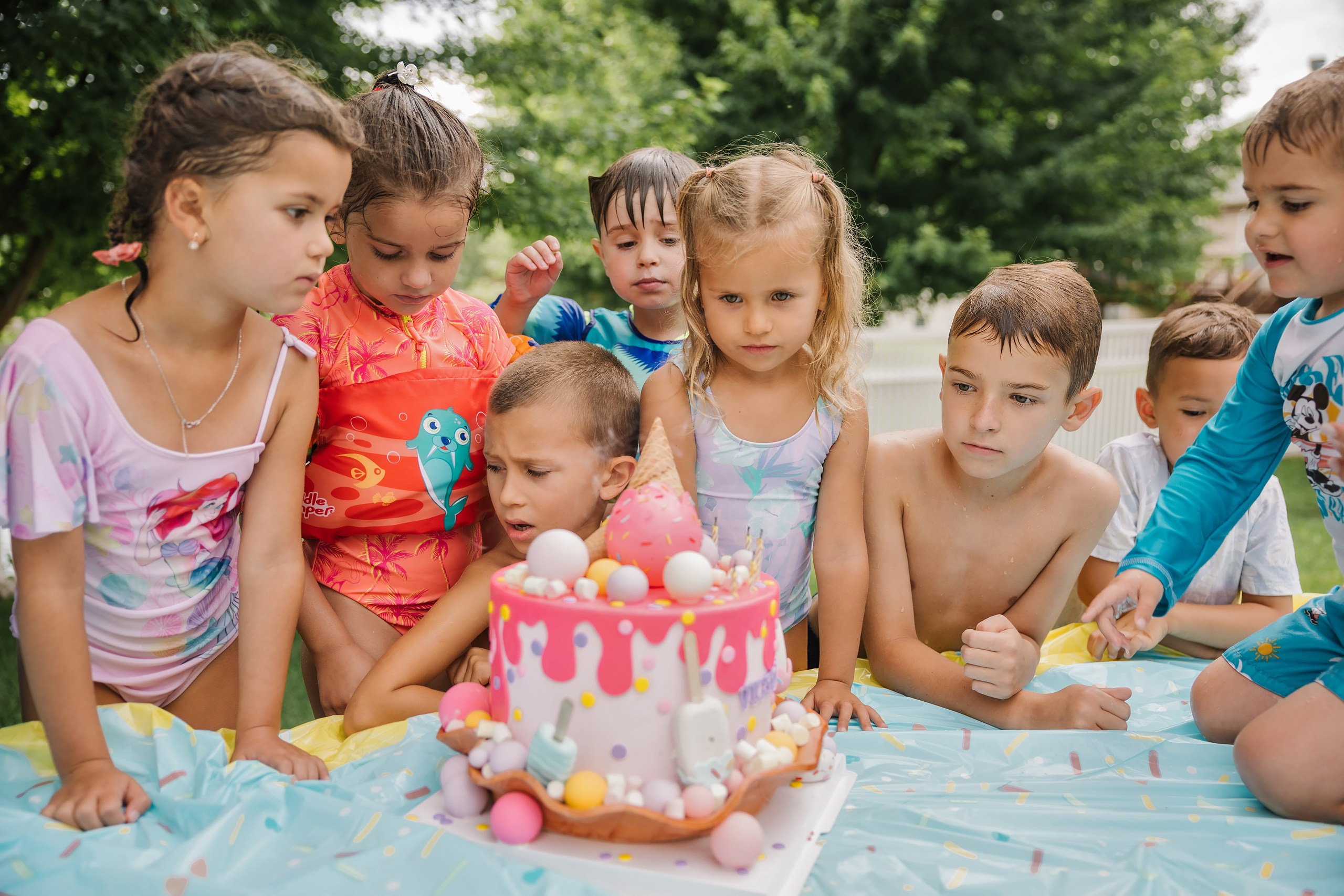 Birthday Party. Wedding family event photographer in Chicago Nick Yushevich