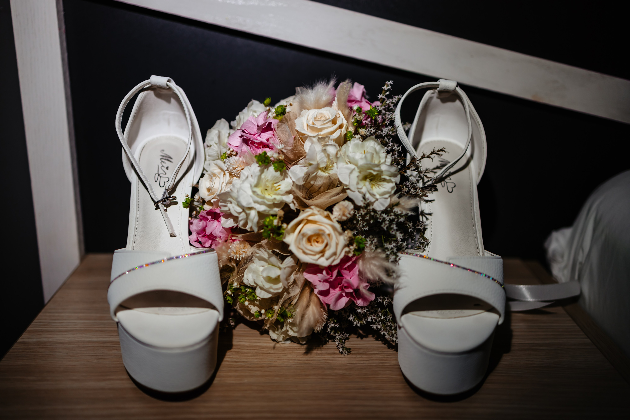 Alexandra & Robert - Nuntă Pitești. Fotograf Profesionist Pitesti-Bucuresti| Mircea Seinea