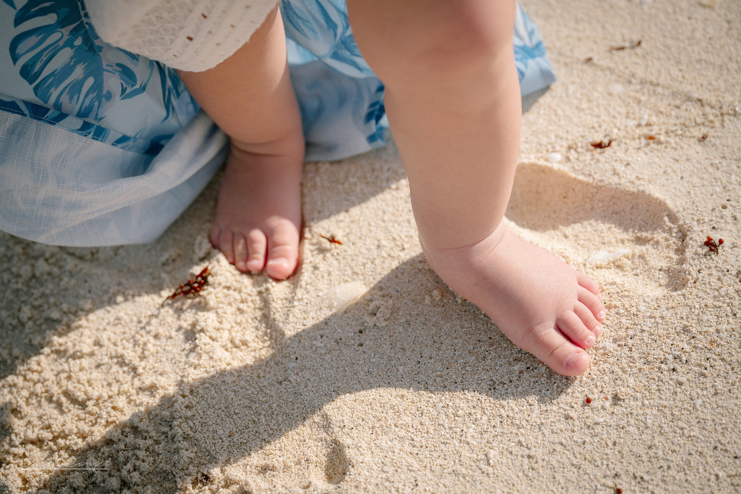 Gabi Guilliod — Family Session — Playa Delfines. Destination wedding photographer based in Cancun and Riviera Maya with service worldwide