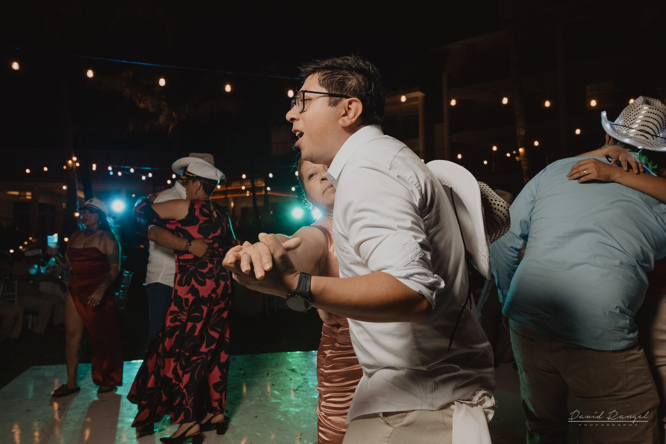 Destination Wedding in the Riviera Maya. Destination wedding photographer based in Cancun and Riviera Maya with service worldwide