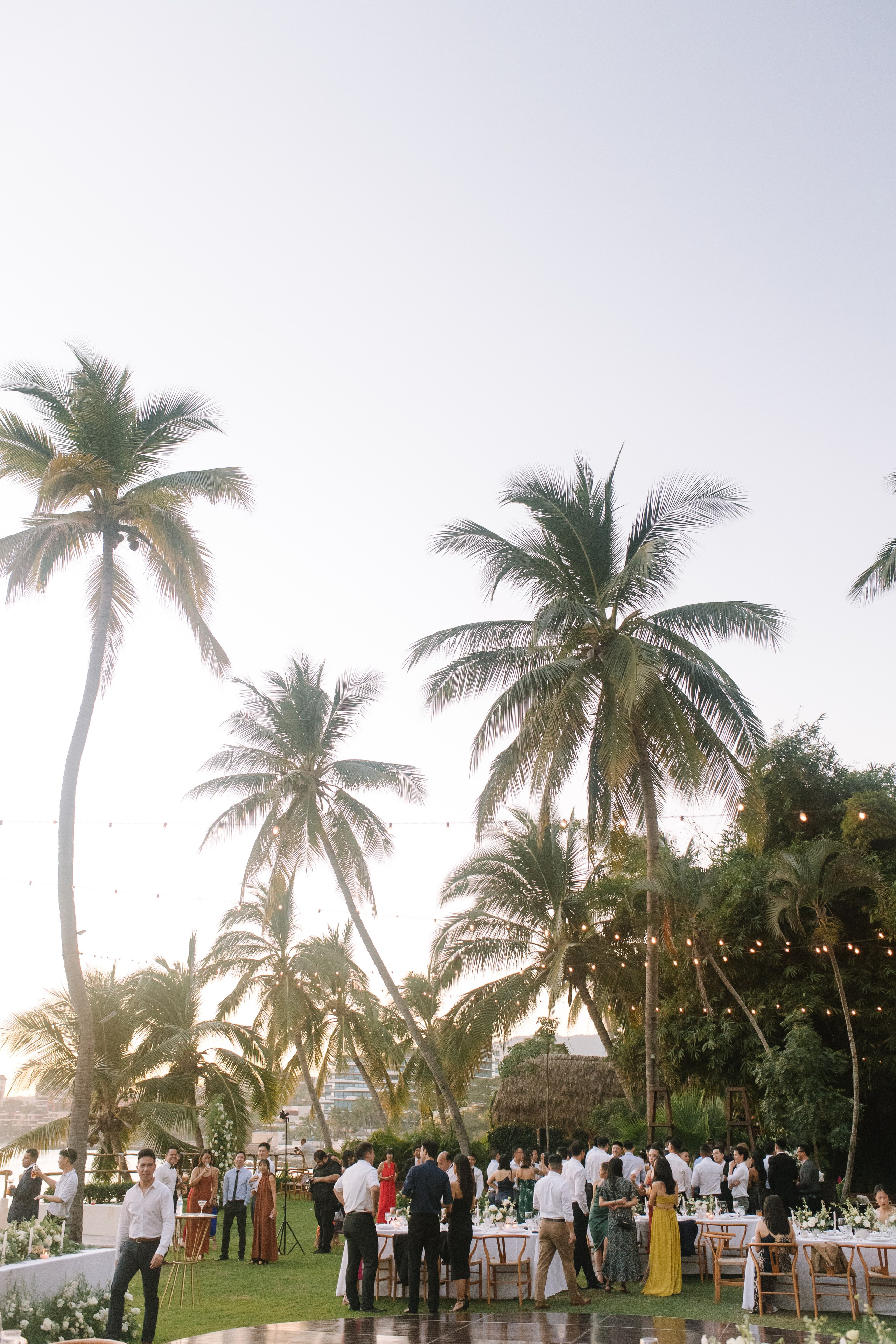 Martoca Beach Garden. Wedding photographer Mexico Sayulita Puerto Vallarta Punta Mita Cabo