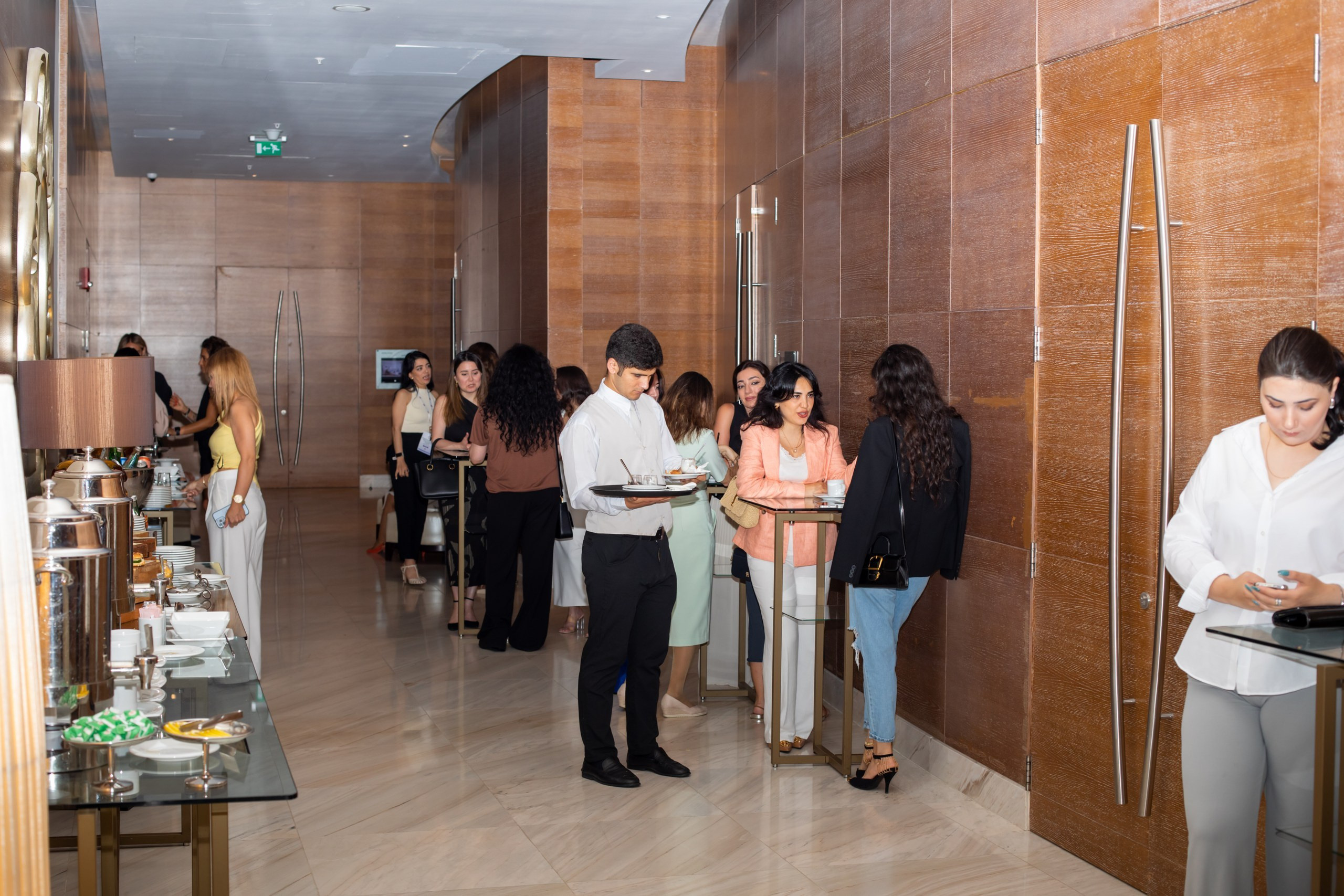 Laura Omuralieva — “The Woman of the New Age and Her Meta-Skills”. Fotograf Baku