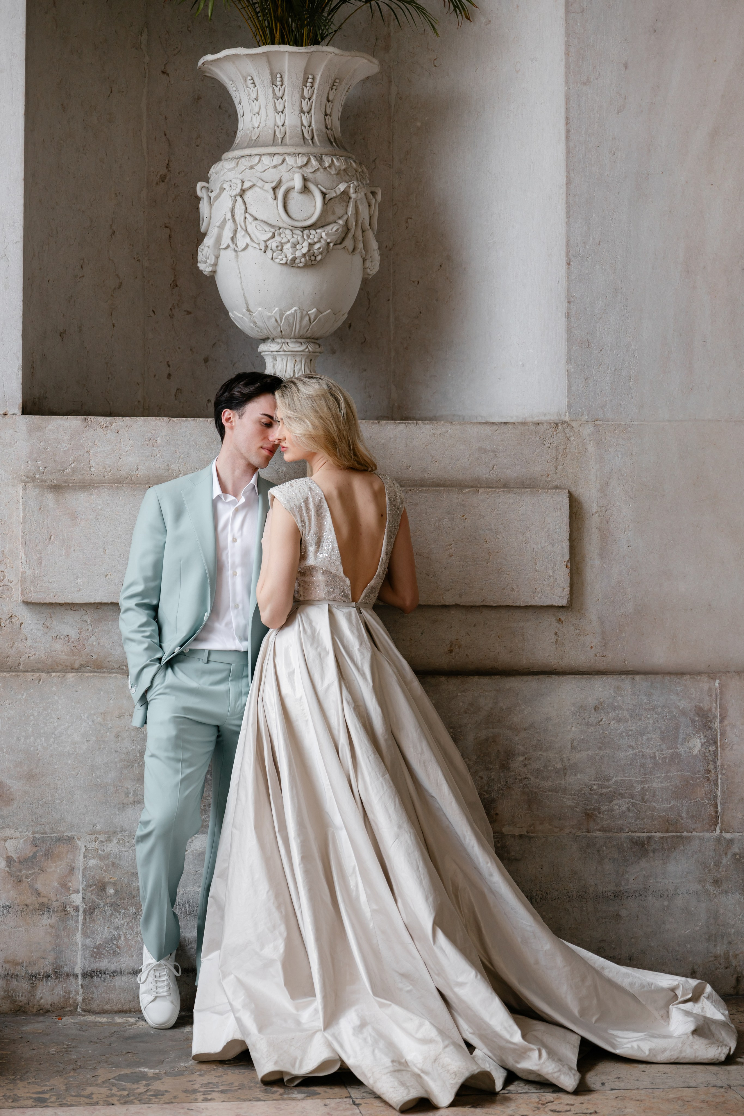 Vivien & Razvan. Main