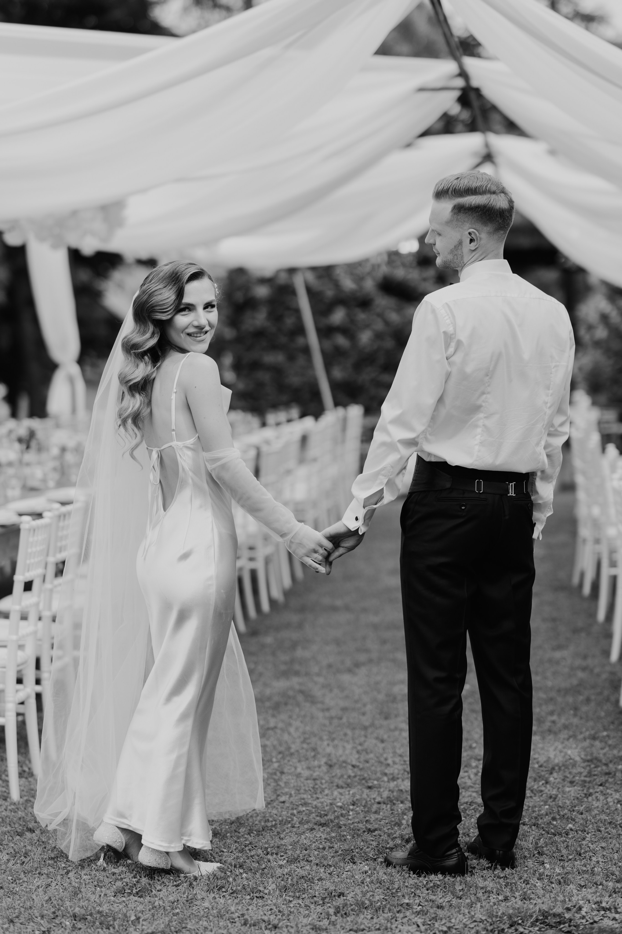 Corina & Dumitru. Main