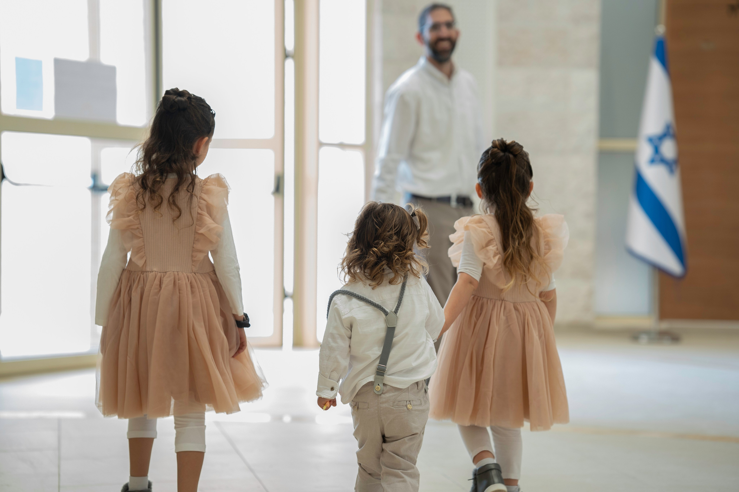 הברית של יוסף וחנה. יוסף מזרחי צילום חתונה, ברית וזוגיות. צלם מקצועי שאוהב להוציא אתכם הכי יפים ברגעים הכי מרגשים