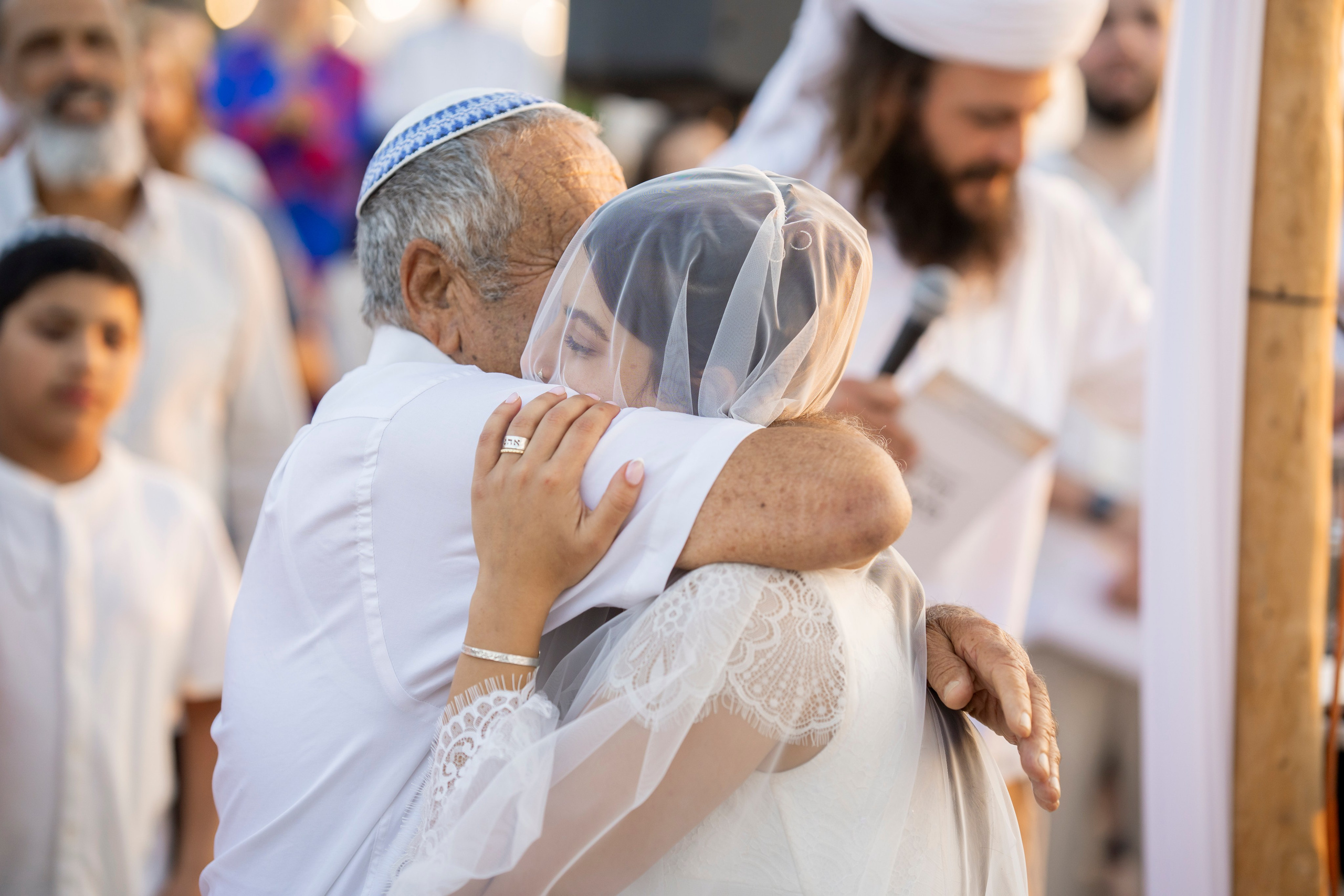אביה ואחיה. יוסף מזרחי צילום חתונה, ברית וזוגיות. צלם מקצועי שאוהב להוציא אתכם הכי יפים ברגעים הכי מרגשים