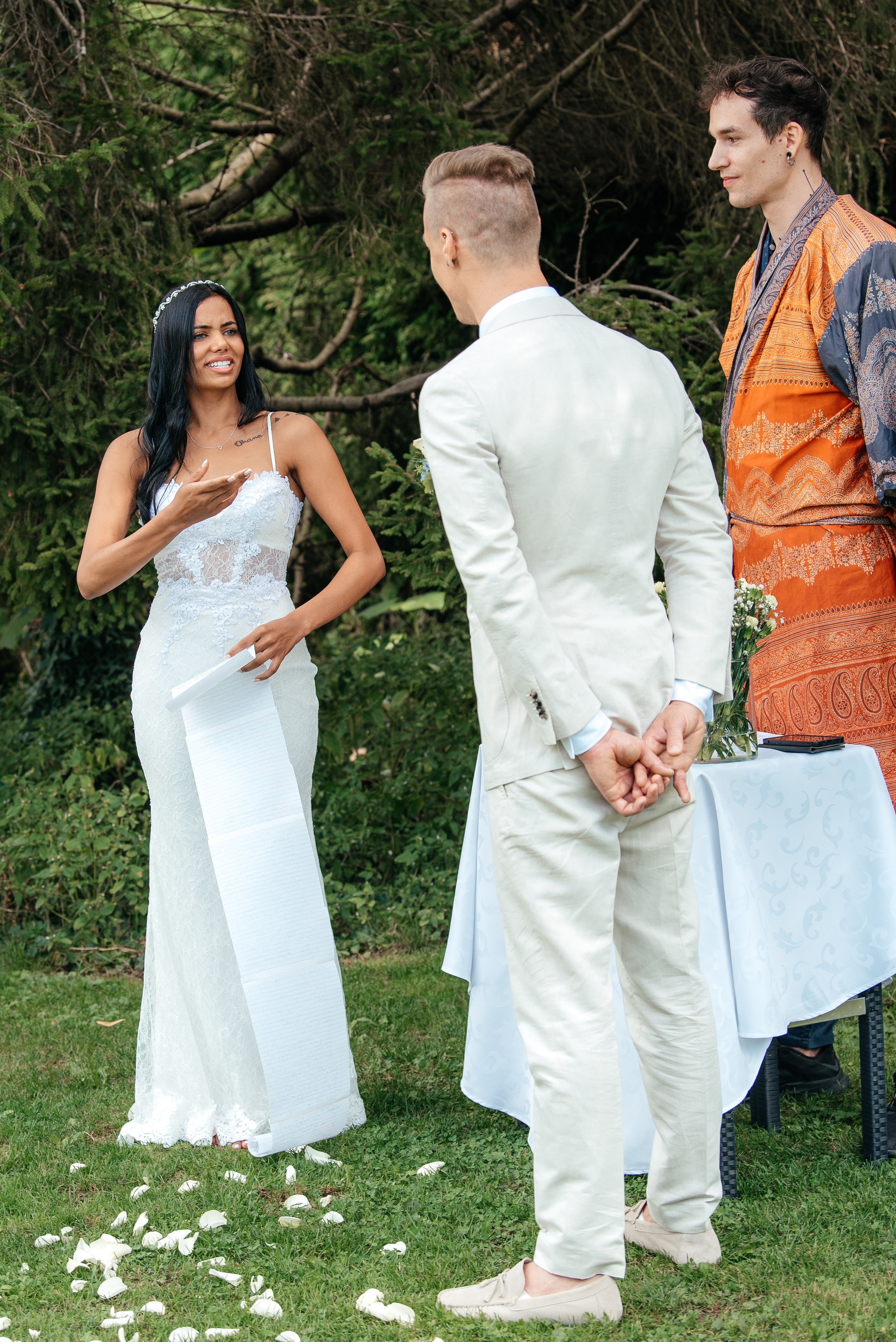 KAIANE & BENJAMIN Meilen, Switzerland. I am Elena Altendorfer. Wedding photographer in Zurich and Switzerland