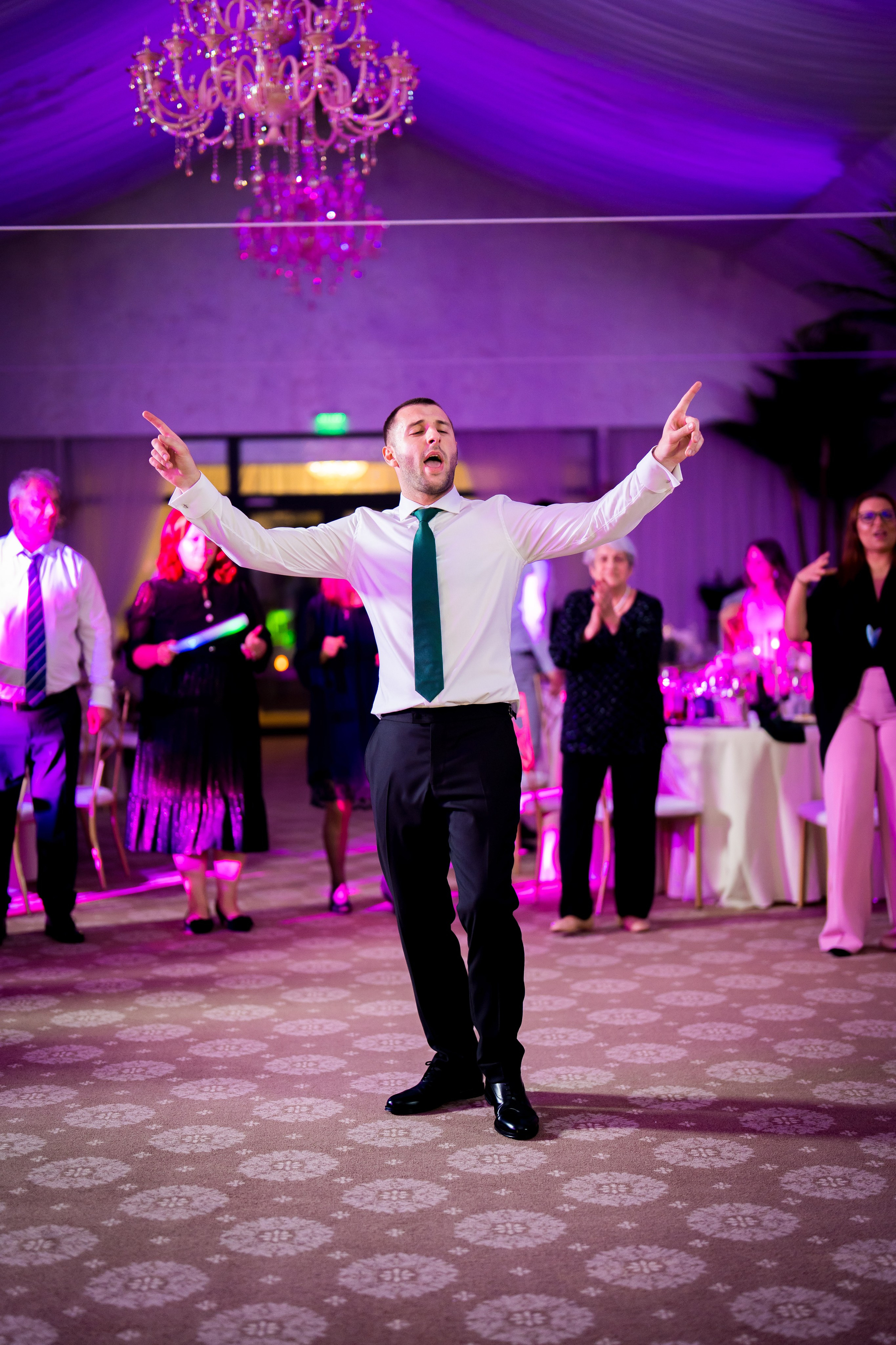 PARTY. Gabriel Florea — Fotograf nuntă București