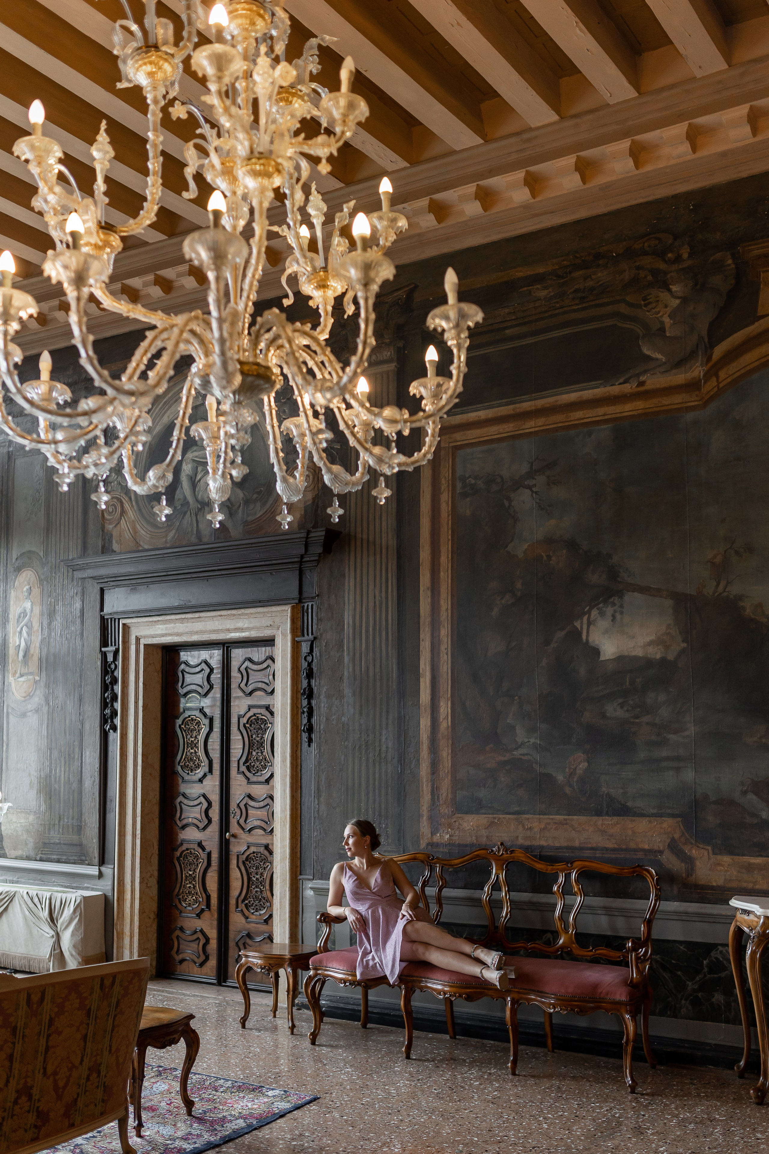 Love story in ancient palace