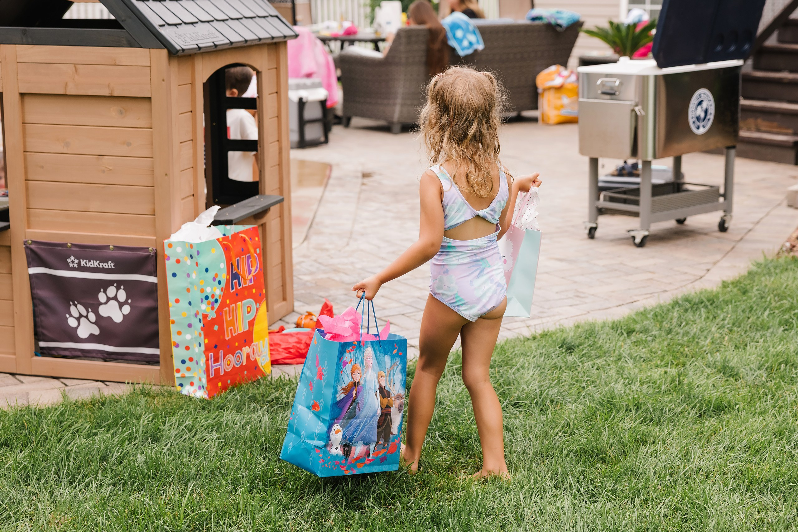 Birthday Party. Wedding family event photographer in Chicago Nick Yushevich