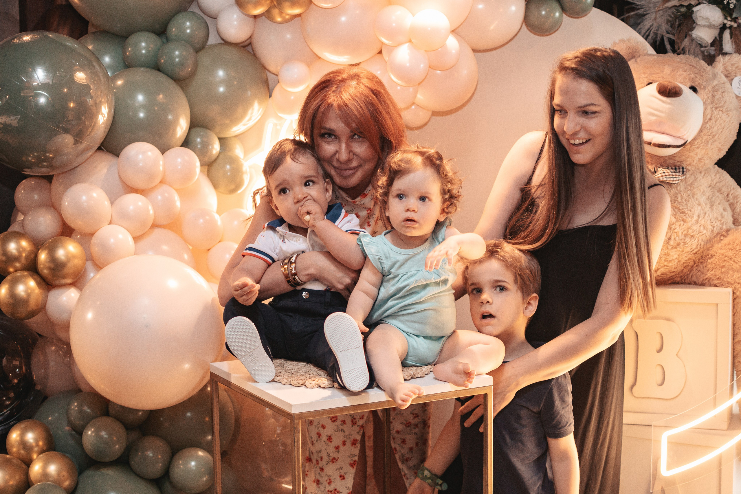 Lazar, krštenje i rođendan. BambinaaPhotography