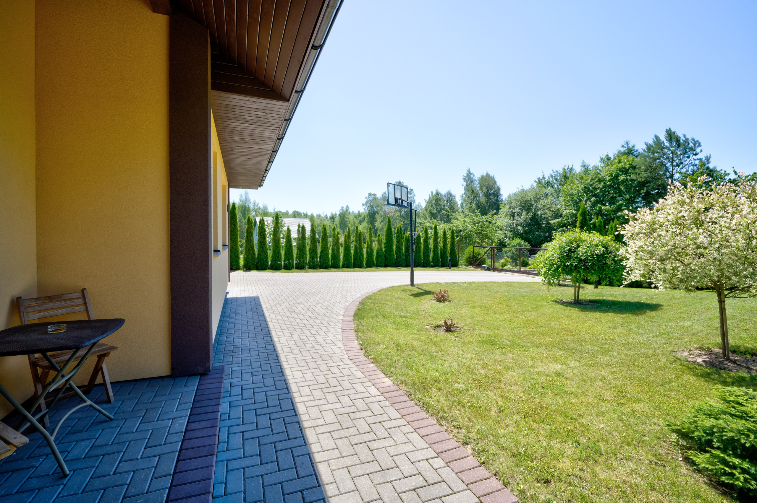 Žudiškių k. Ežero g. 70, Rešes sen. Elina Sapiega fotografė Vilniuje