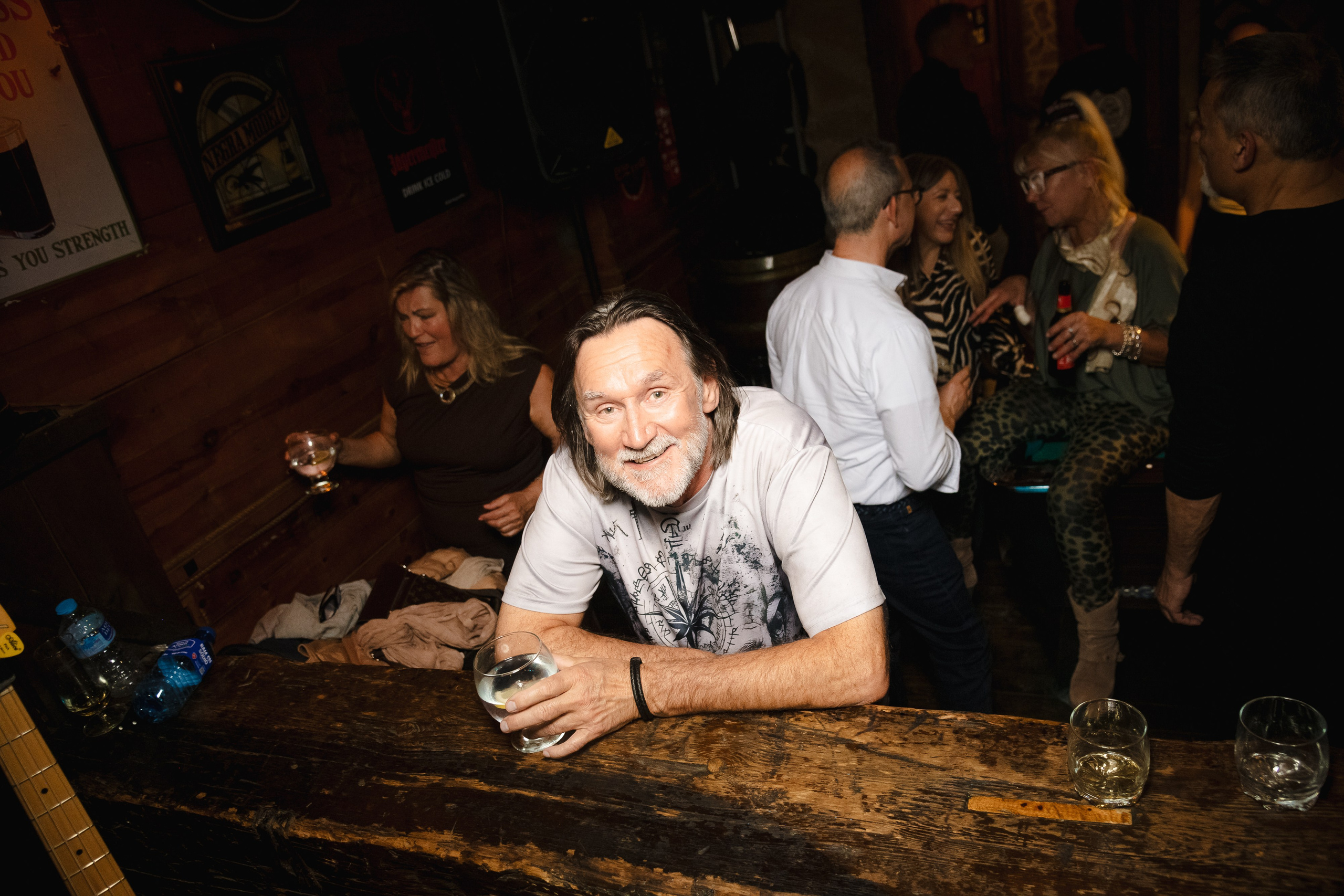 The Galaxy’s в El Paso Bar Торревьеха: фоторепортаж с концерта 21 марта 2026 года | FOTKAI