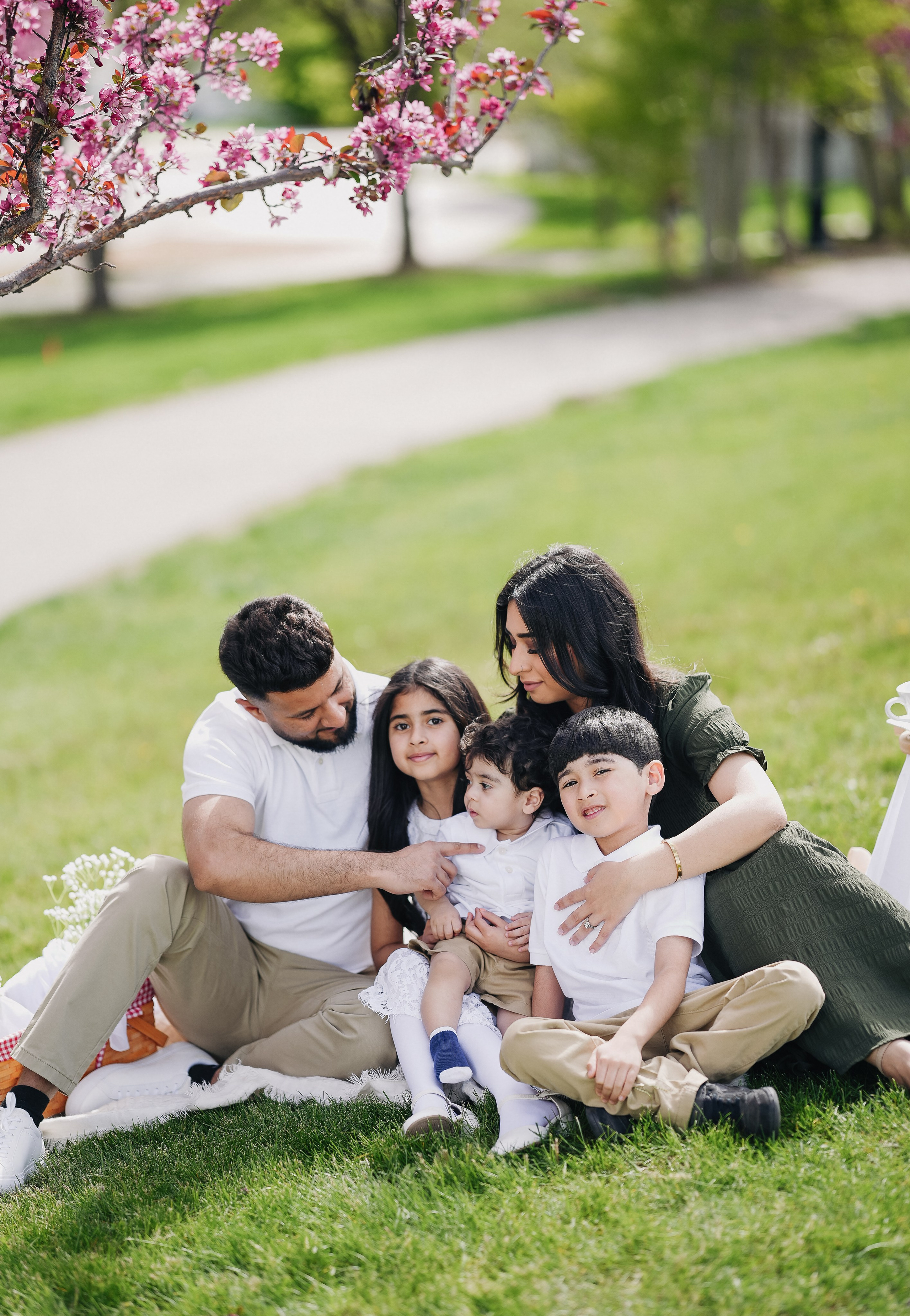Spring Photo Day. Pashynska Photography | Calgary Wedding & Family Photographer