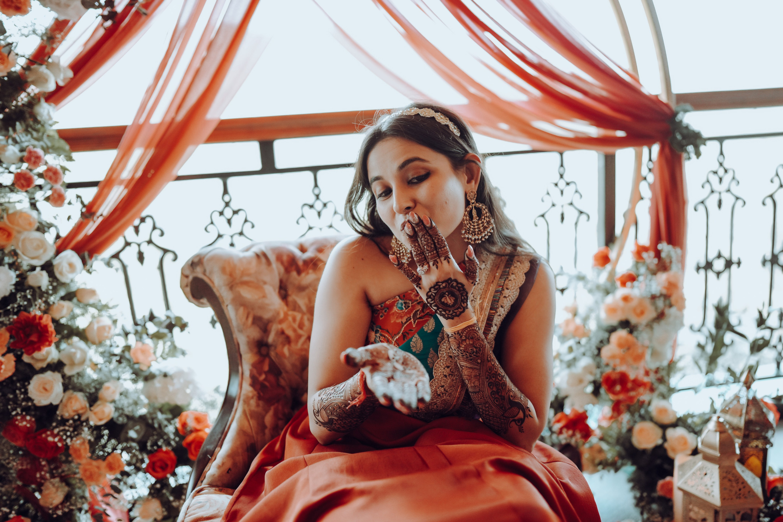 HALDI & MEHANDI. Wedding photographer Stalen Robert