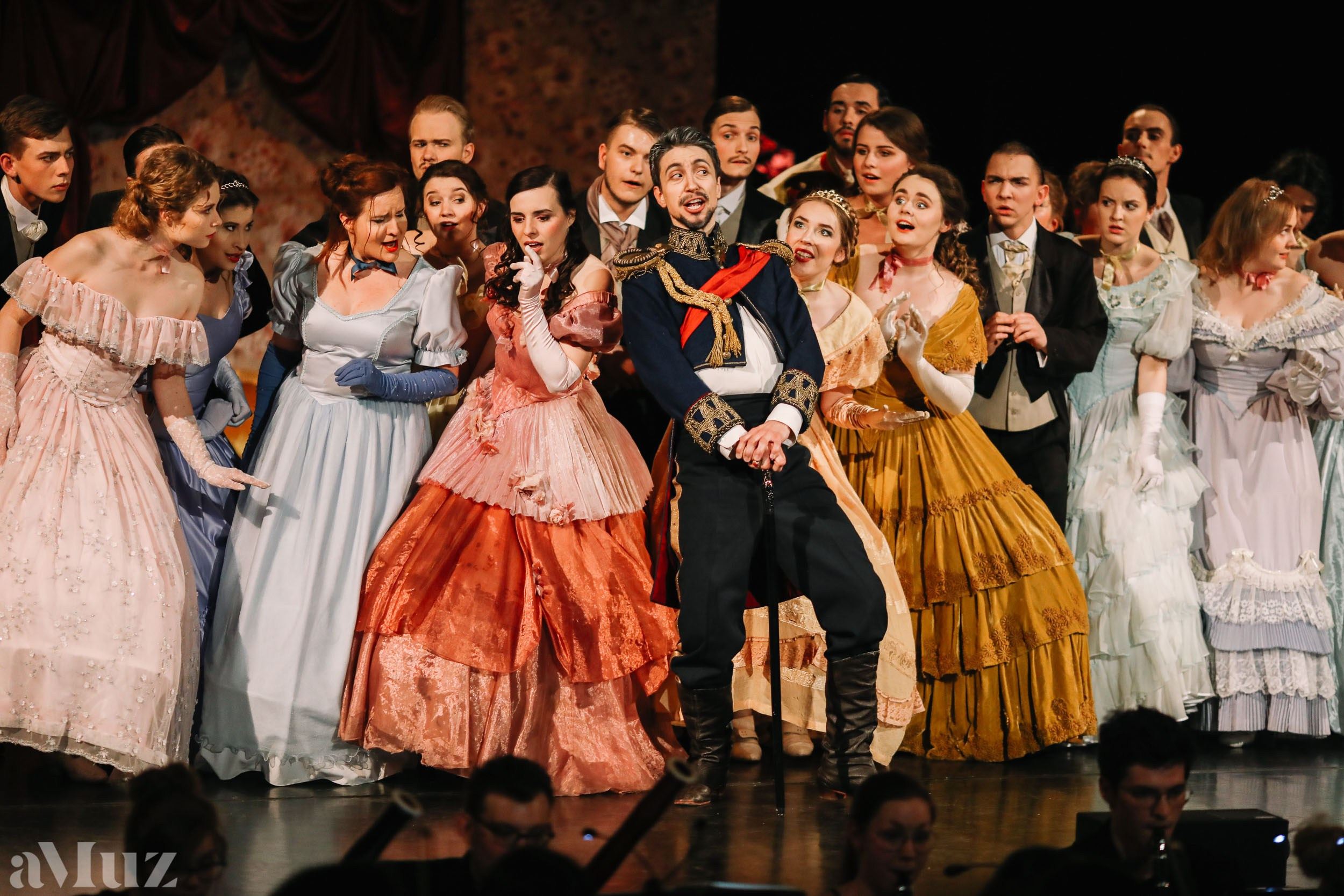 Opera Łąkowa. Fotograf Ślubny Warszawa - Sesje Biznesowe Rodzinne Eventy