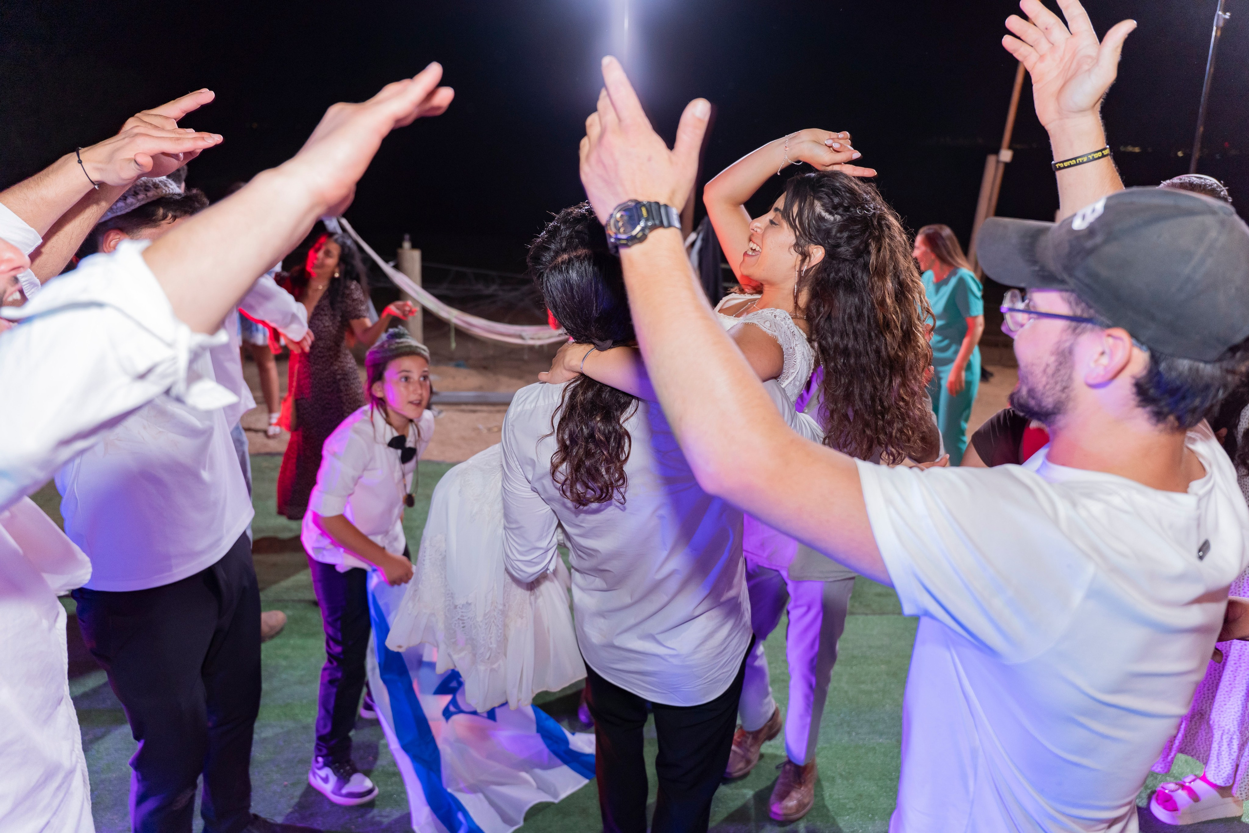 אביה ואחיה. יוסף מזרחי צילום חתונה, ברית וזוגיות. צלם מקצועי שאוהב להוציא אתכם הכי יפים ברגעים הכי מרגשים