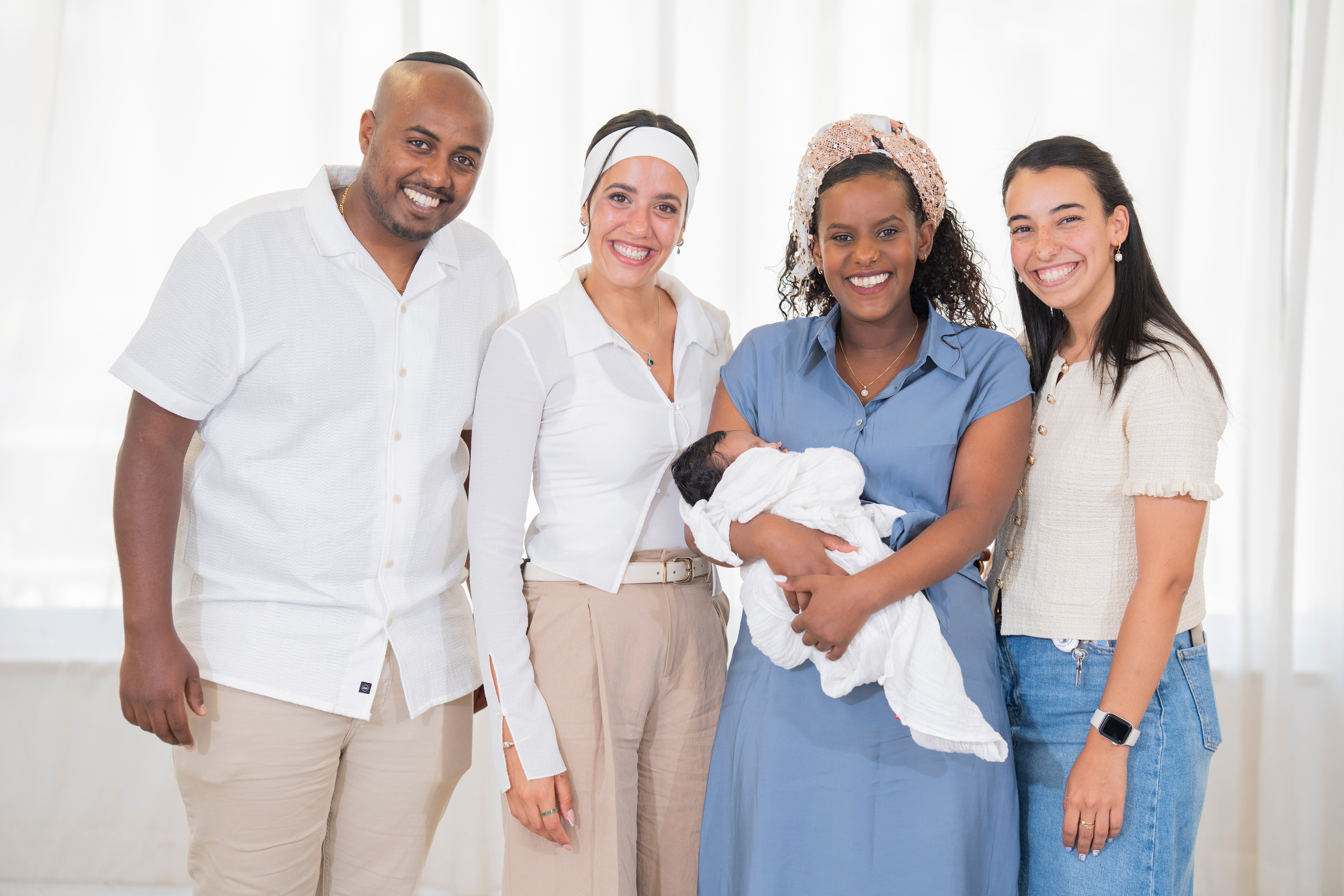 משפחת סלומון. יוסף מזרחי צילום חתונה, ברית וזוגיות. צלם מקצועי שאוהב להוציא אתכם הכי יפים ברגעים הכי מרגשים