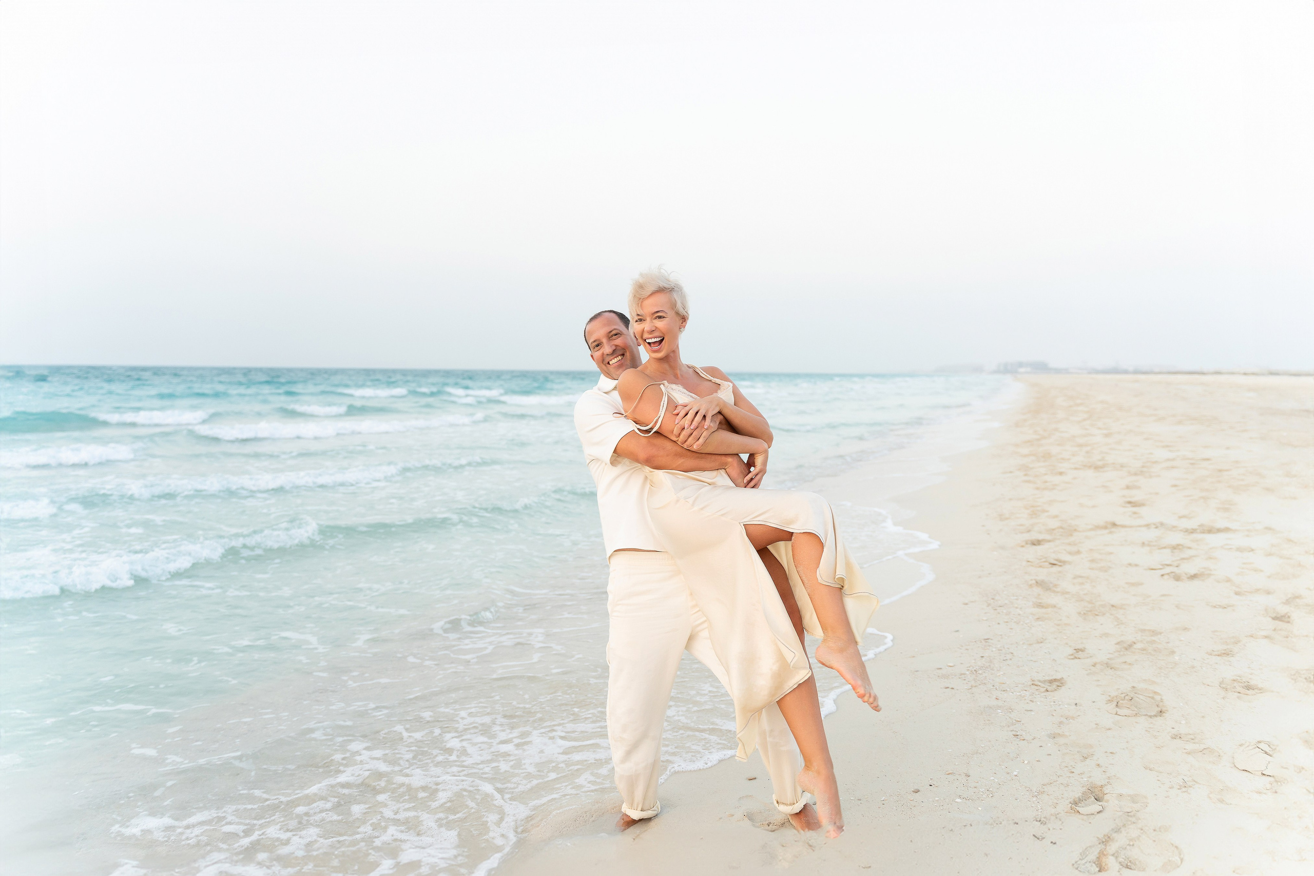 Couple. Professional Photographer in Abu Dhabi & Dubai — Marina Aubakirova | Family, Couple, Wedding & Individual Photoshoots