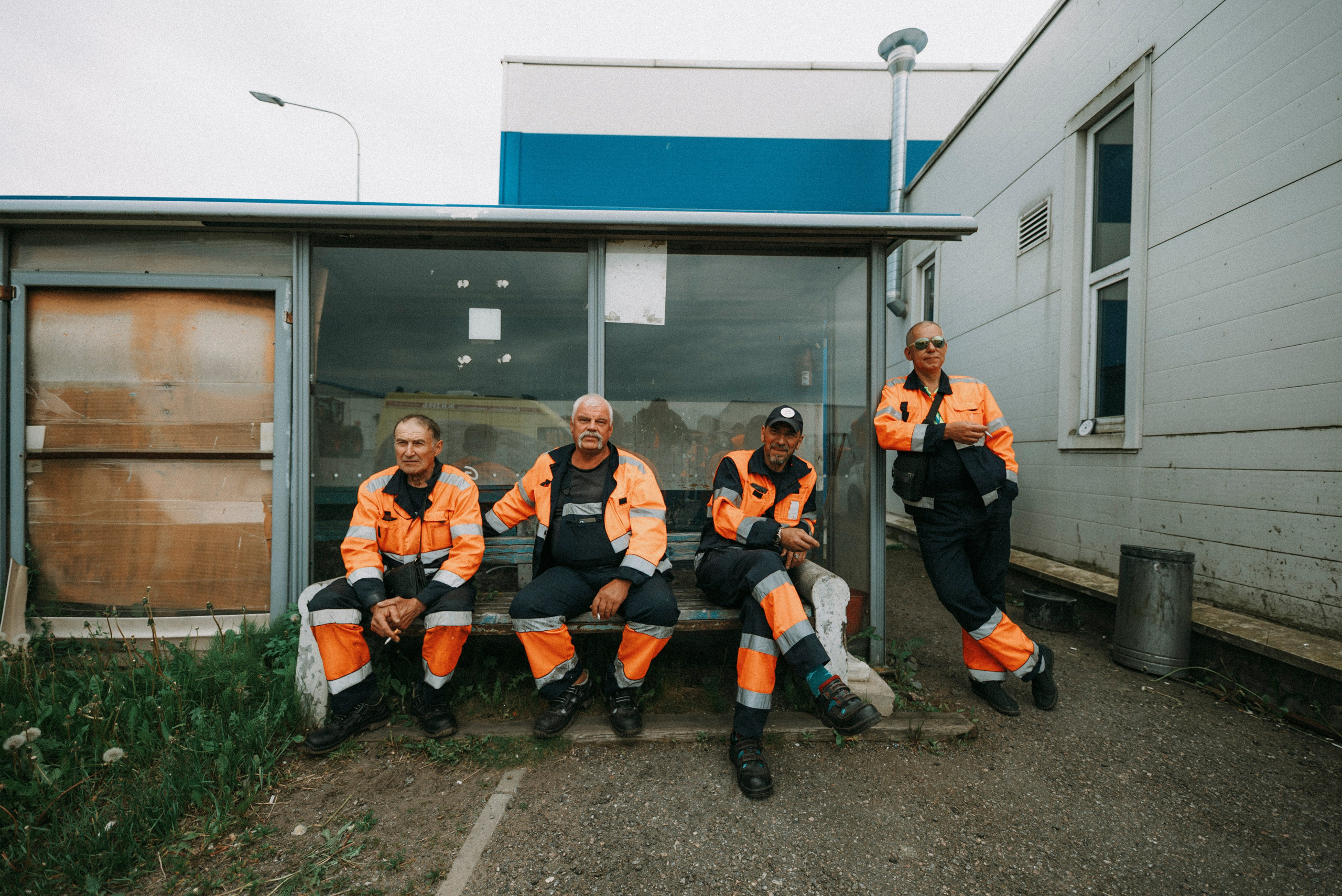 2025. Стрит-фотография, полная абсурда, идиотизма и красоты