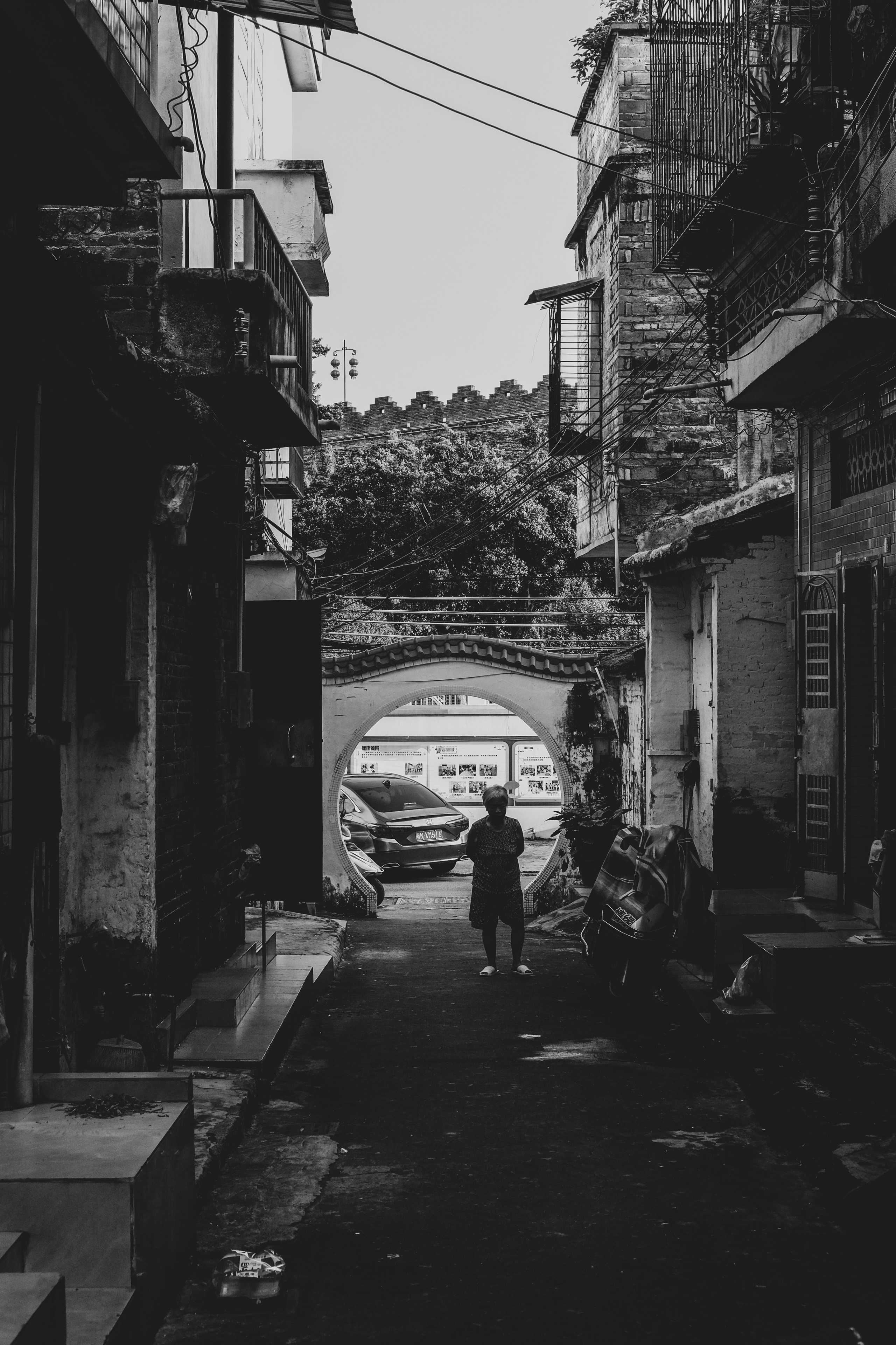 Zhaoqing Streets in Black and White Photography | China 🇨🇳 