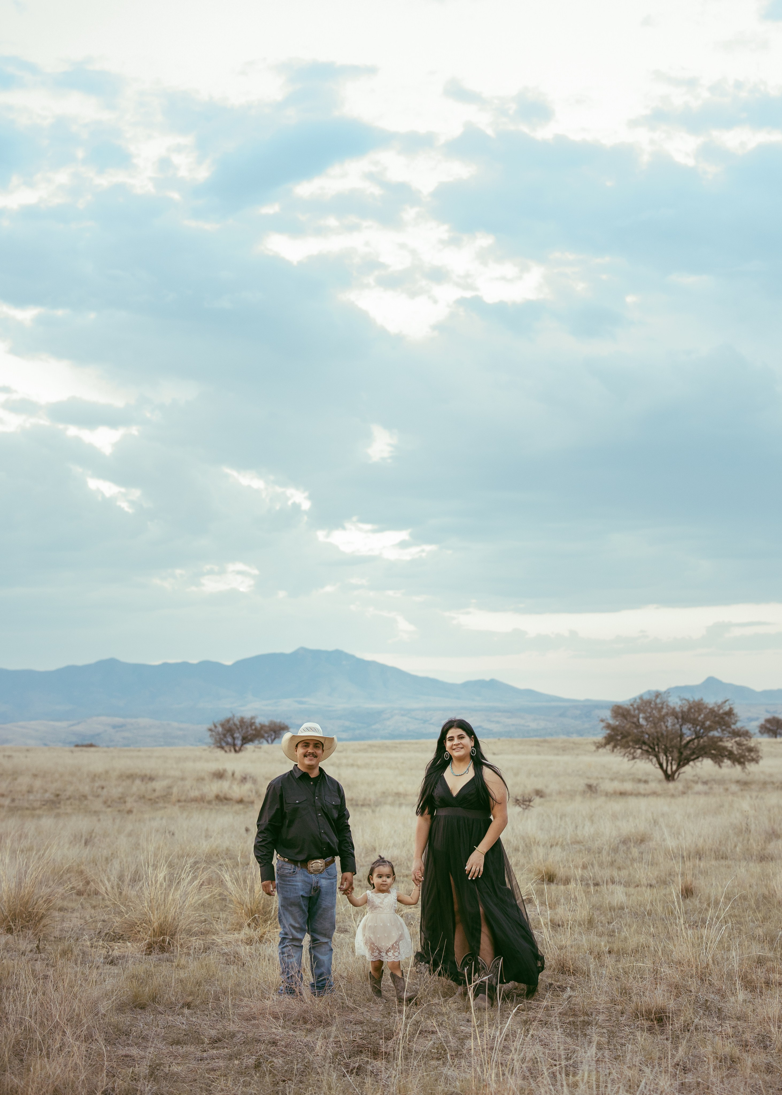 Family photographer Rochester Hills. Anastasia Post: Wedding and Editorial Photography