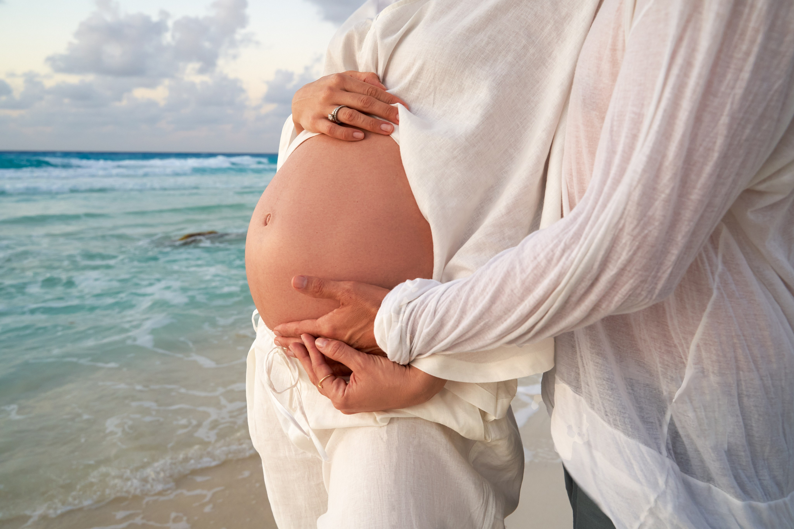 Maternity. Elena Ruzgis — Editorial Wedding & Portrait Photographer