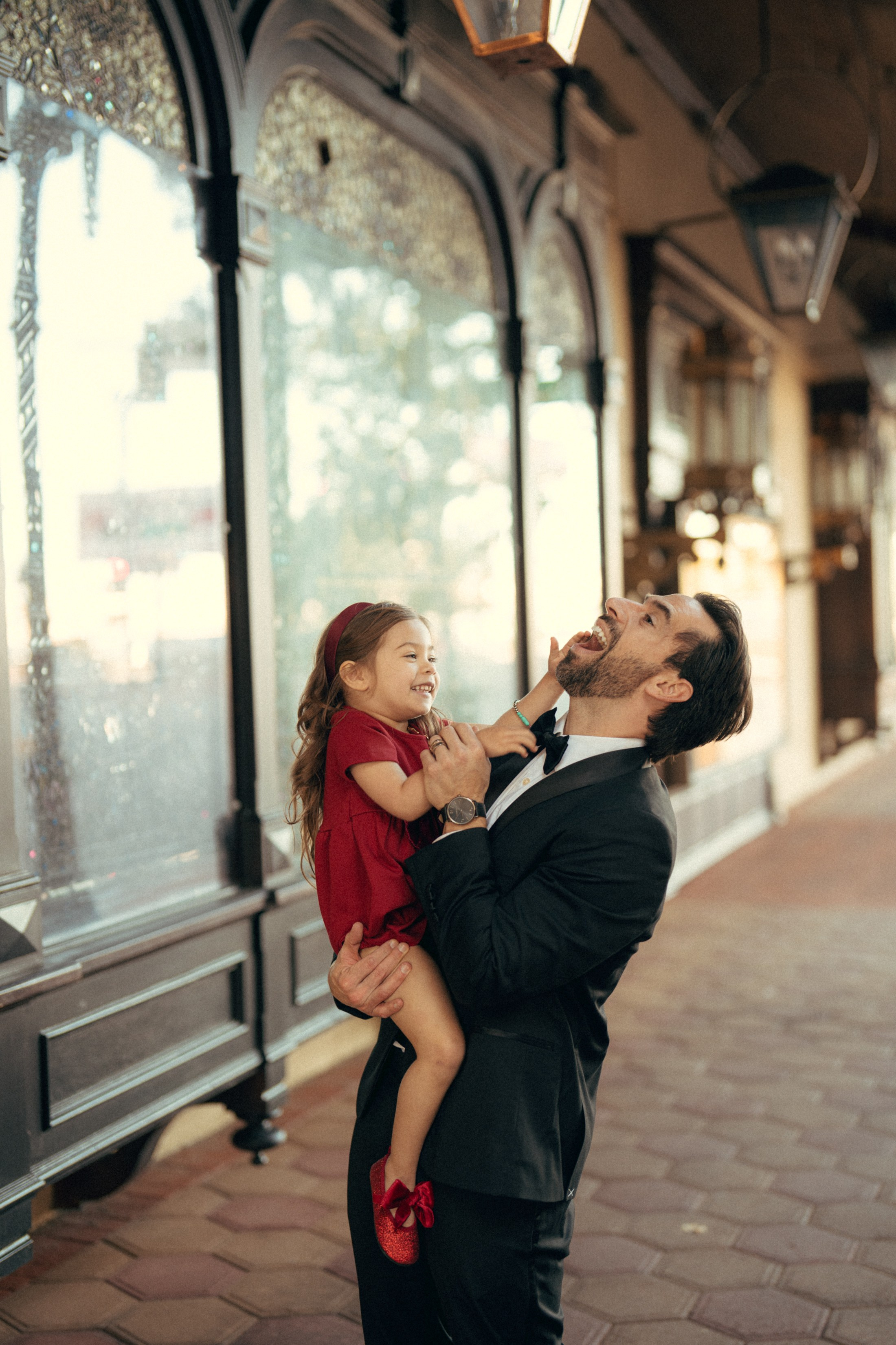 Brianna, Glenn, Jojo and Emmett. Wedding & elopement photographer Viktoriya Kravtsov. Las Vegas