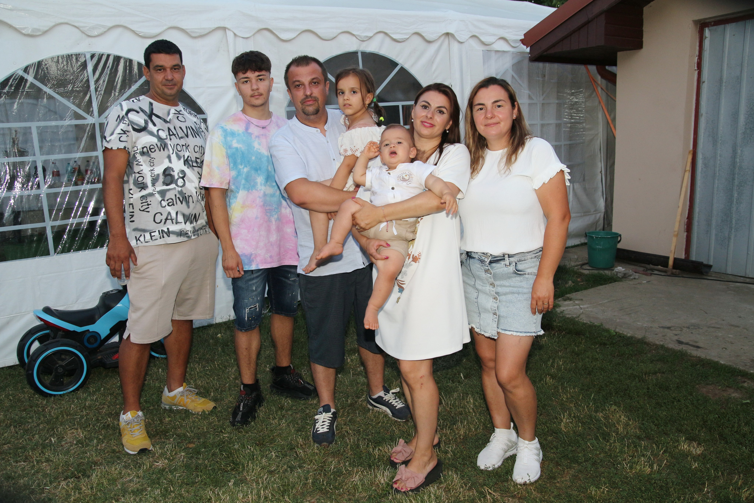 BYZO MEDIA. PETRU BYZO - family and children photographer in ROMANIA