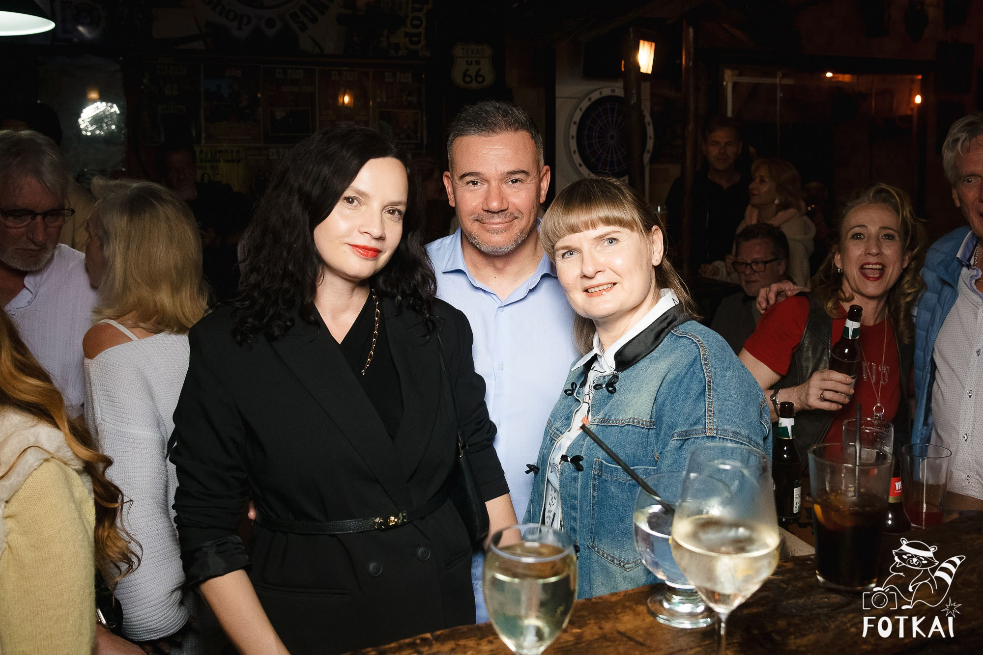 Amy Winehouse Tribute at El Paso Bar (March 28) — Live Concert Photo Report | FOTKAI