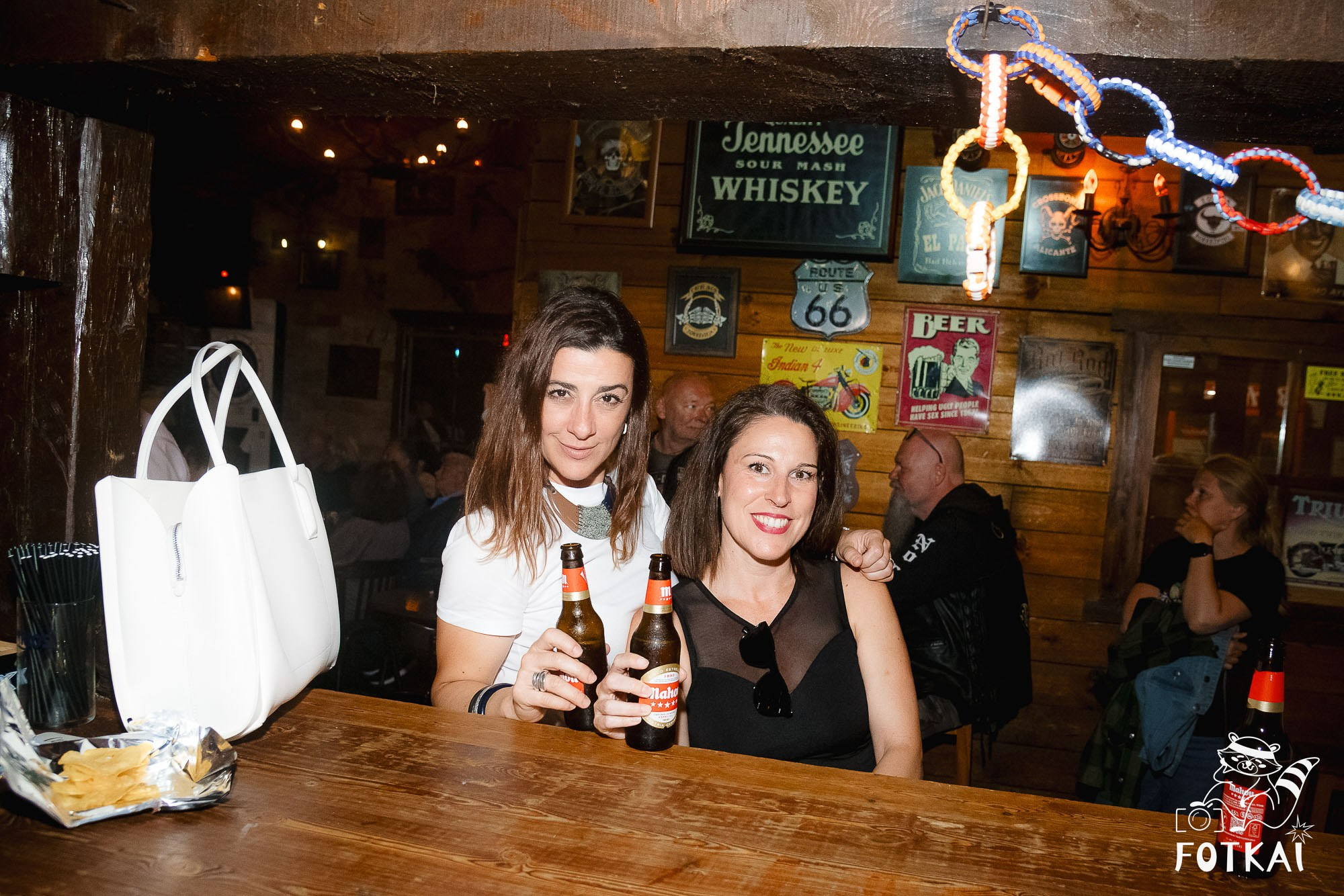 Dirty Picks — Concert Photos at El Paso Bar, Torrevieja, 2026 | FOTKAI