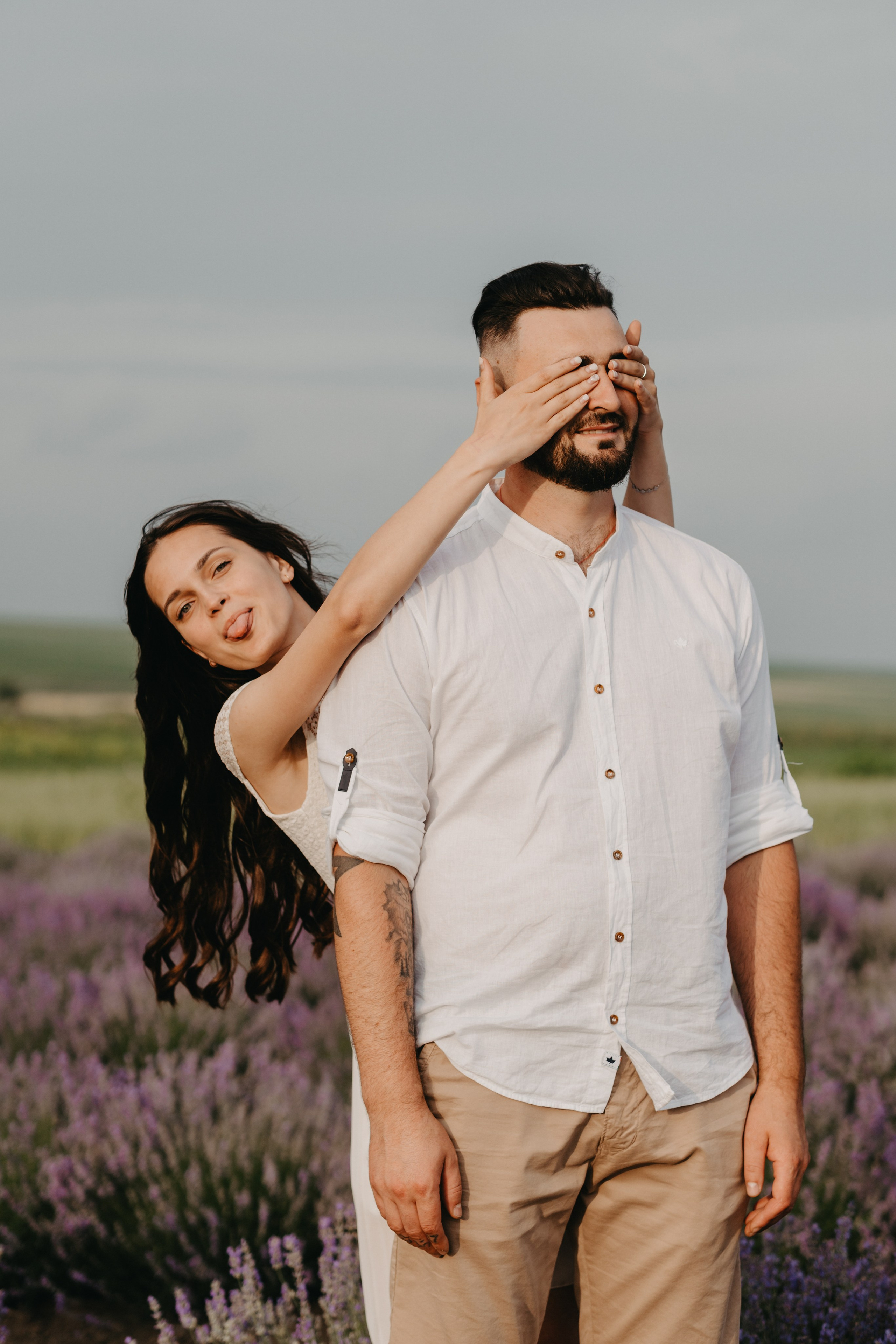 Hand in Hand. Fotograf Katowice – sesje indywidualne, rodzinne, ślubne