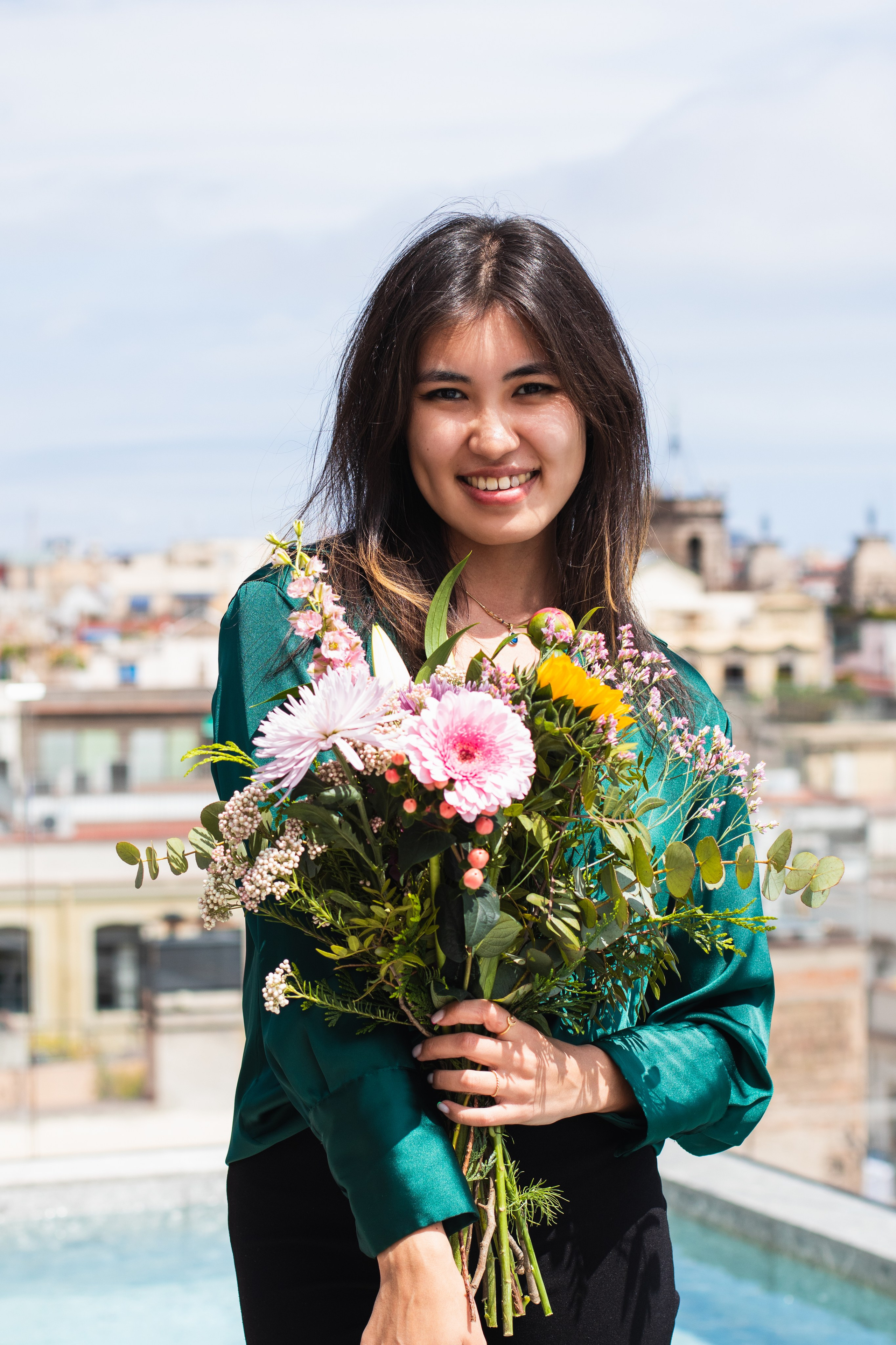 Flower masterclass by “Cheers”, Barcelona. Alexandra Uzianova — photo and video content in Barcelona