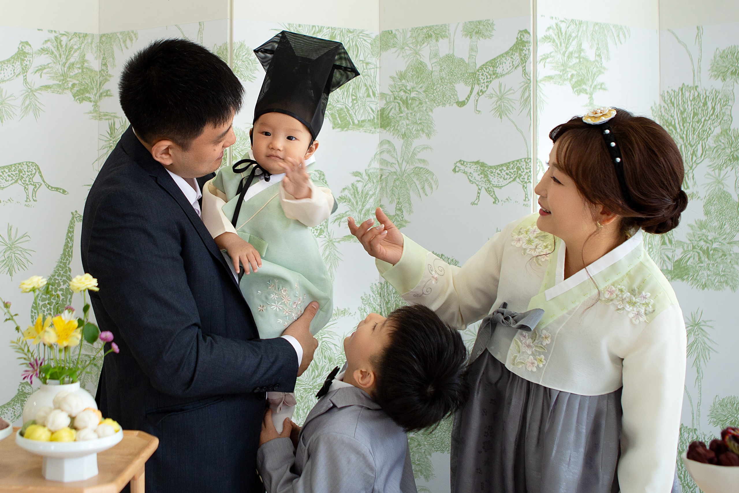 Никита в студии. Фотограф беременности, ньюборн и годовасиков в Корее Жанна Хан