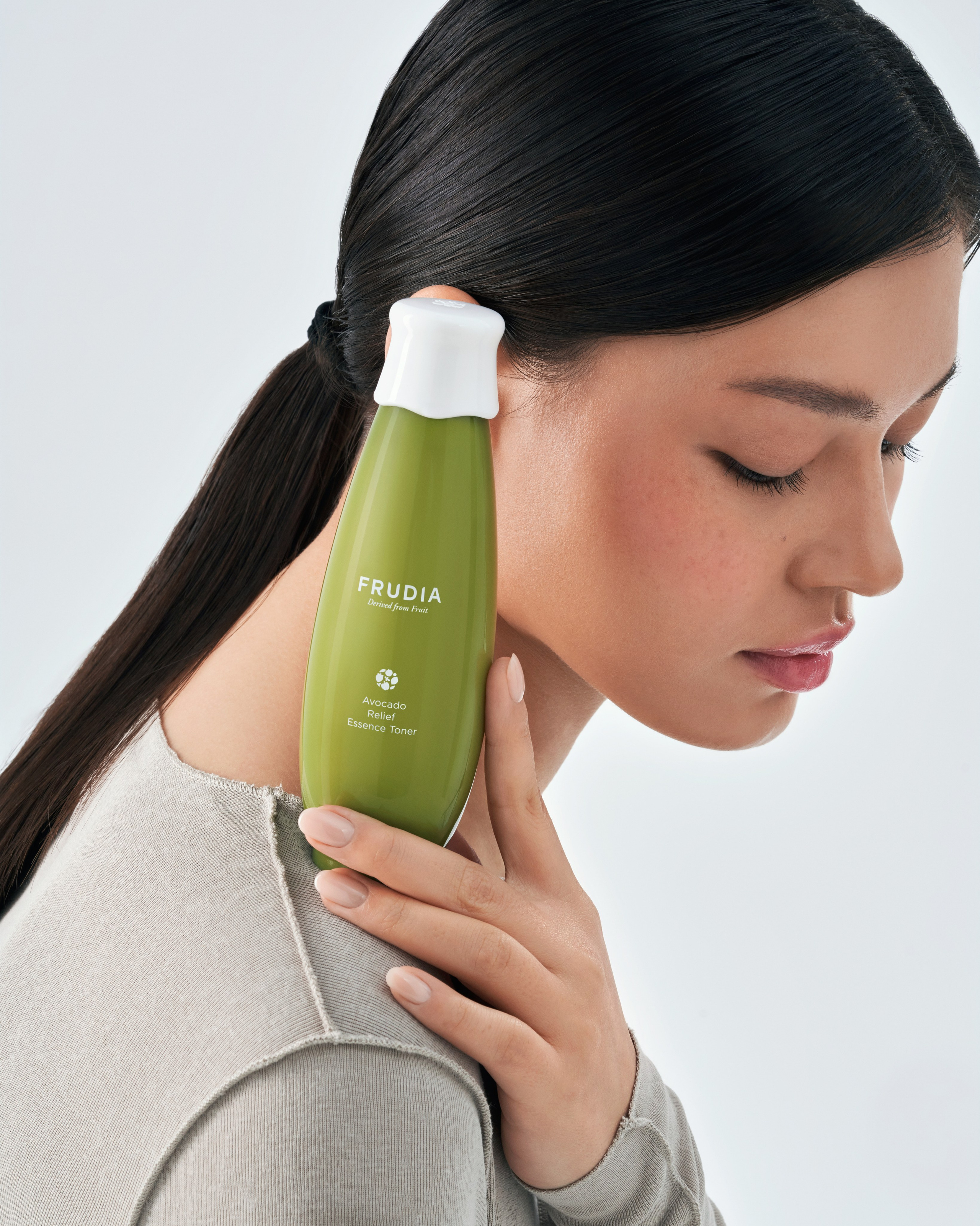 Frudia. Alina Efimova — Retoucher (Beauty, fashion and product)