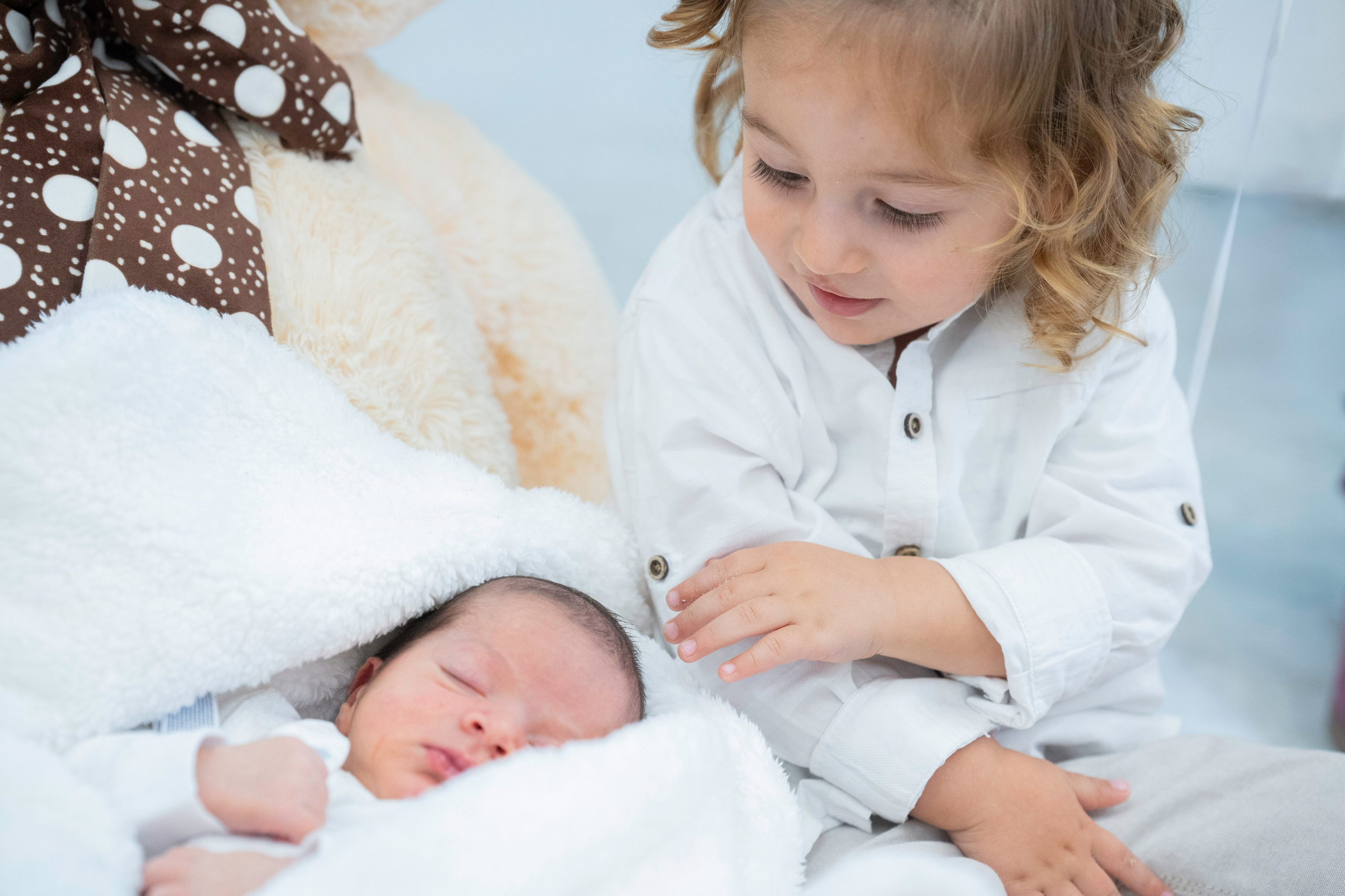 הברית של יוסף וחנה. יוסף מזרחי צילום חתונה, ברית וזוגיות. צלם מקצועי שאוהב להוציא אתכם הכי יפים ברגעים הכי מרגשים