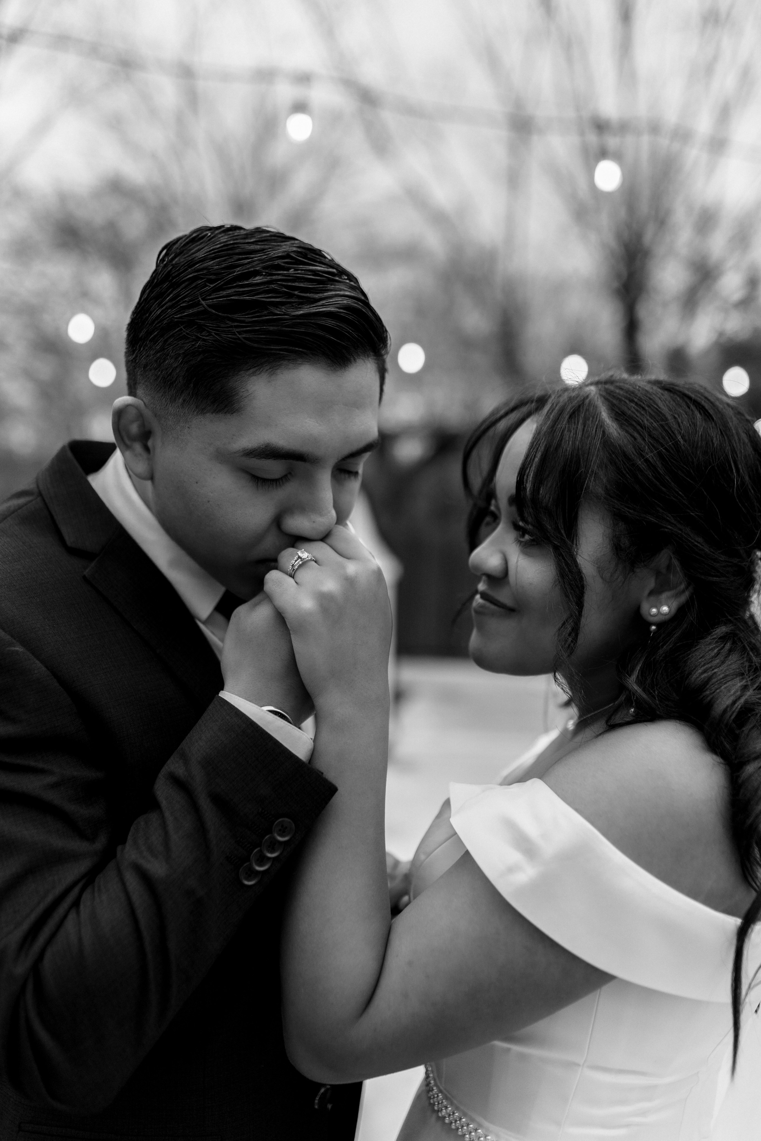 ERIC & LORELIZ. Photographer in Dallas