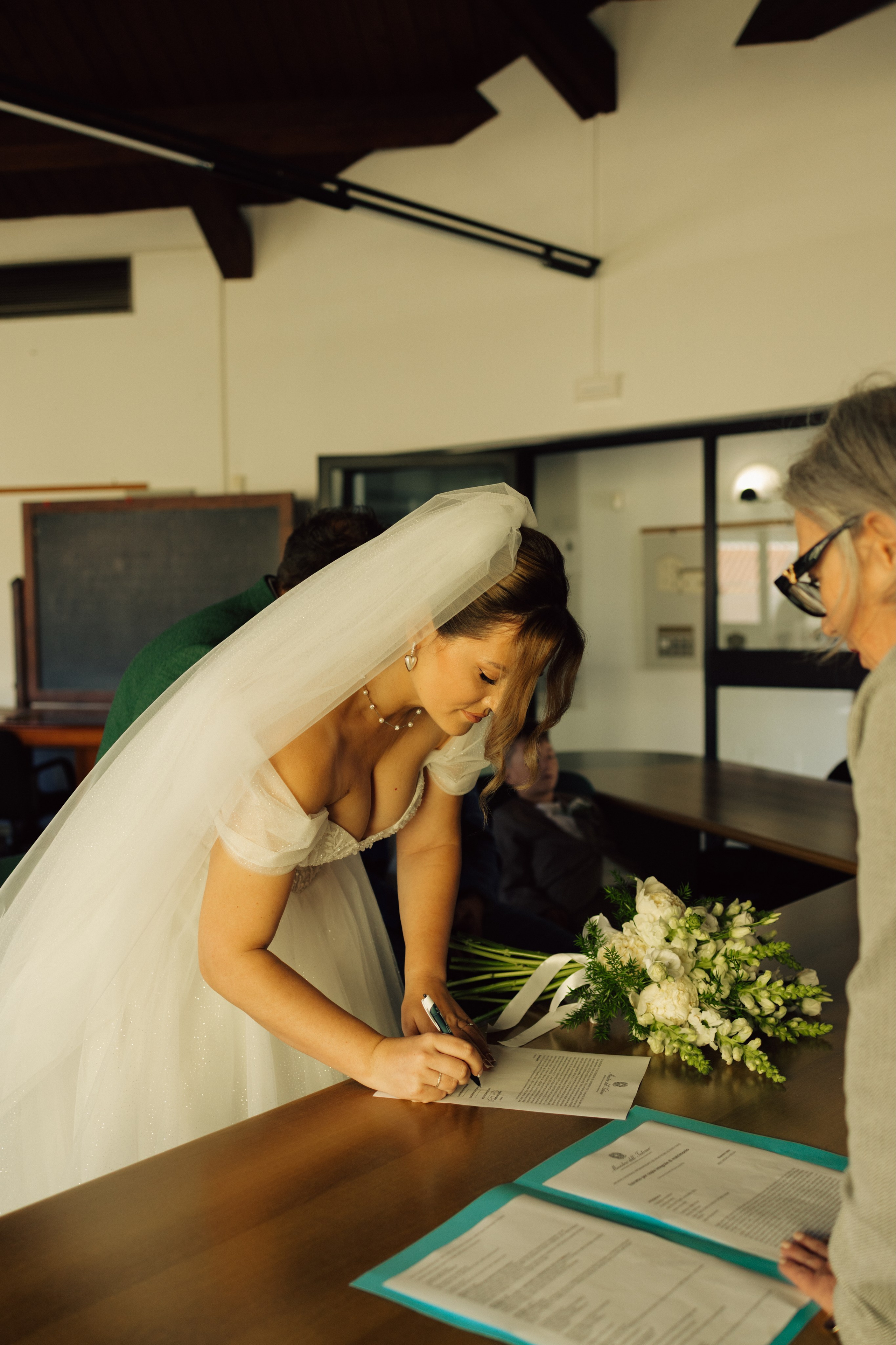 Autumn Wedding in the Vineyards of Piedmont, Italy — Kristina and Daniele. Liza Bizzaro — Italy Wedding, Love Story & Portrait Photographer in Milan, Turin, Piedmont and Across Italy