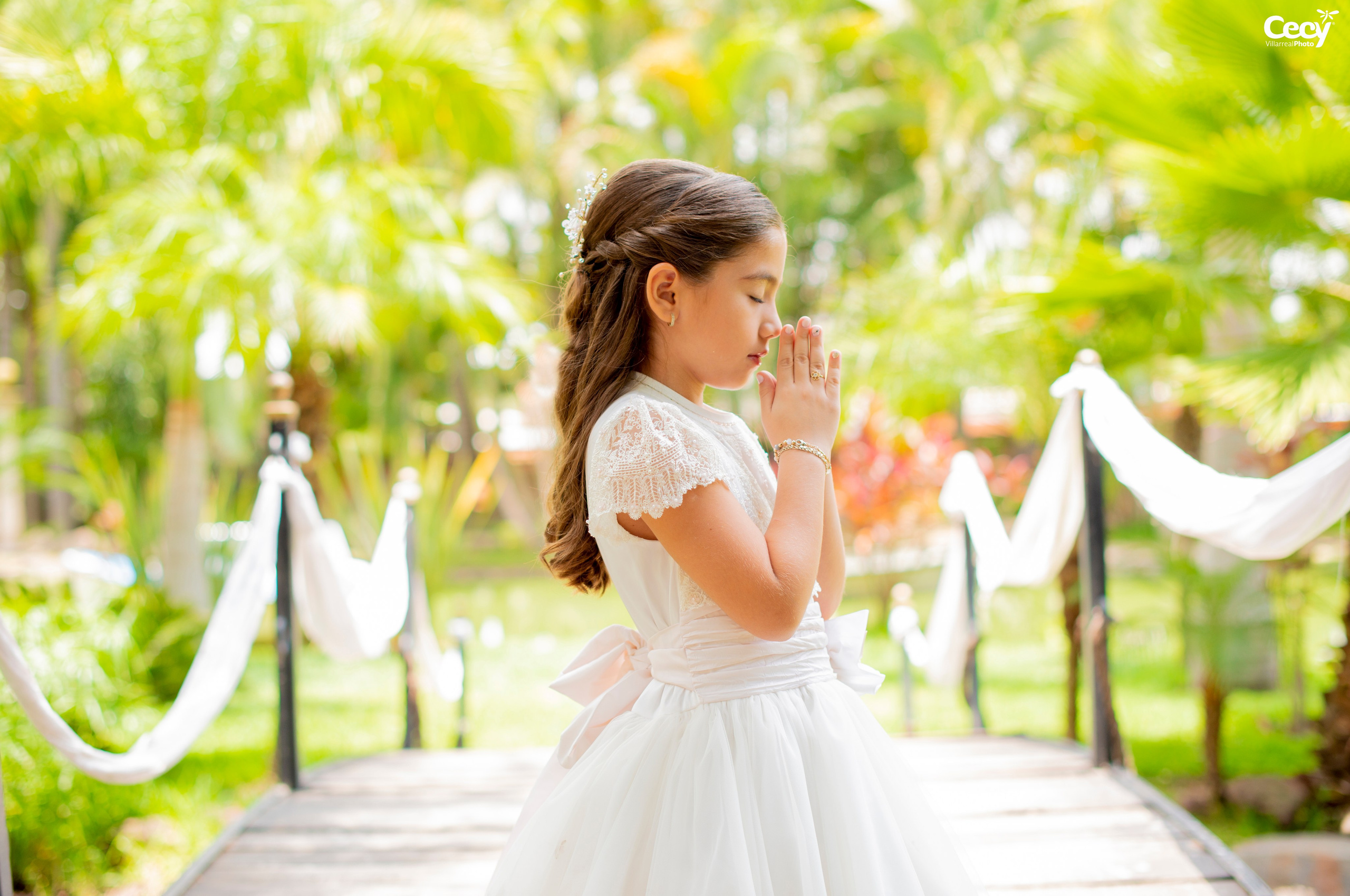 DAFNE Y SARA - PRIMERA COMUNIÓN