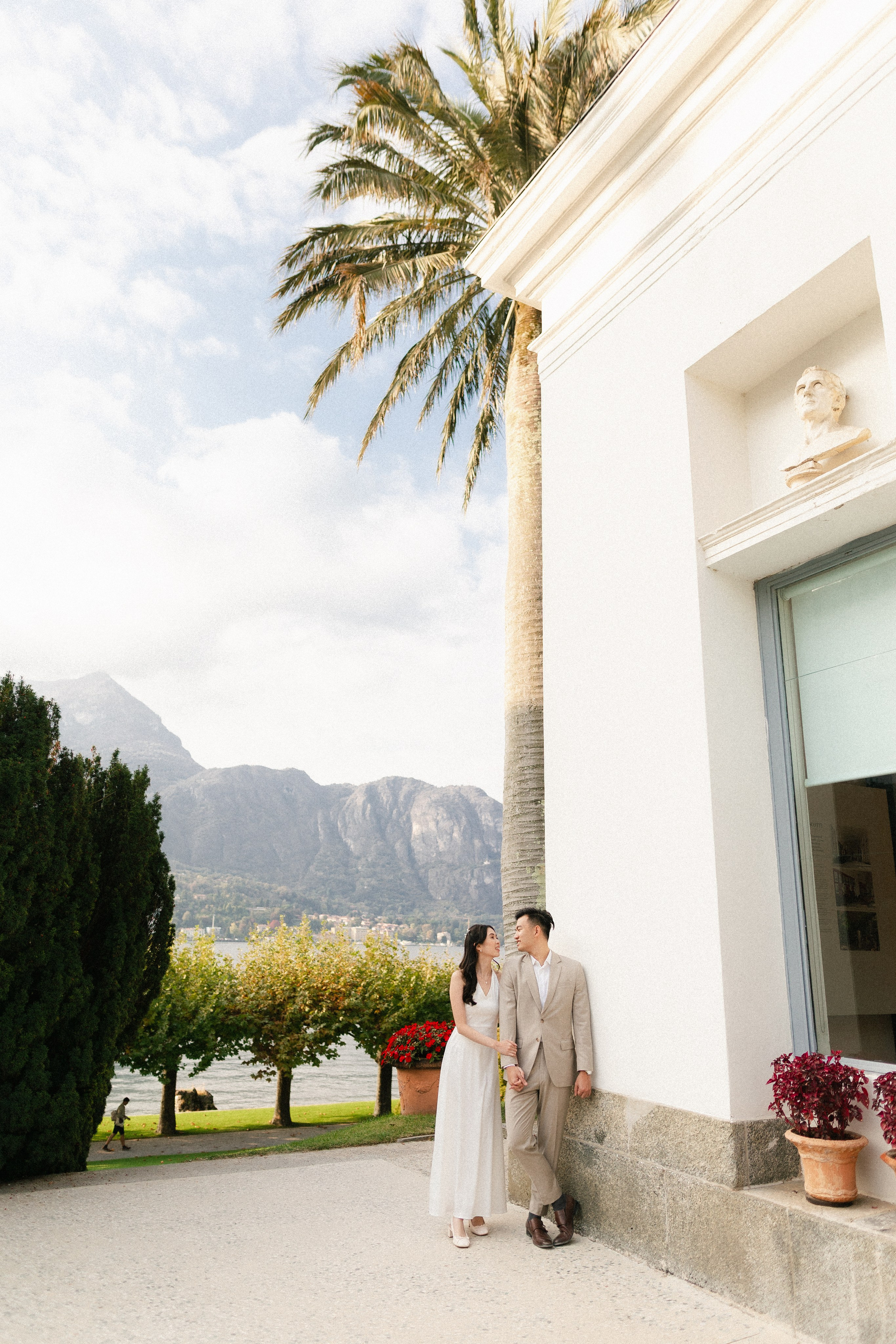 Elopement on Lake Como — Intimate Wedding Photography by Anna Linnik. Photographer in Italy Anna Linnik