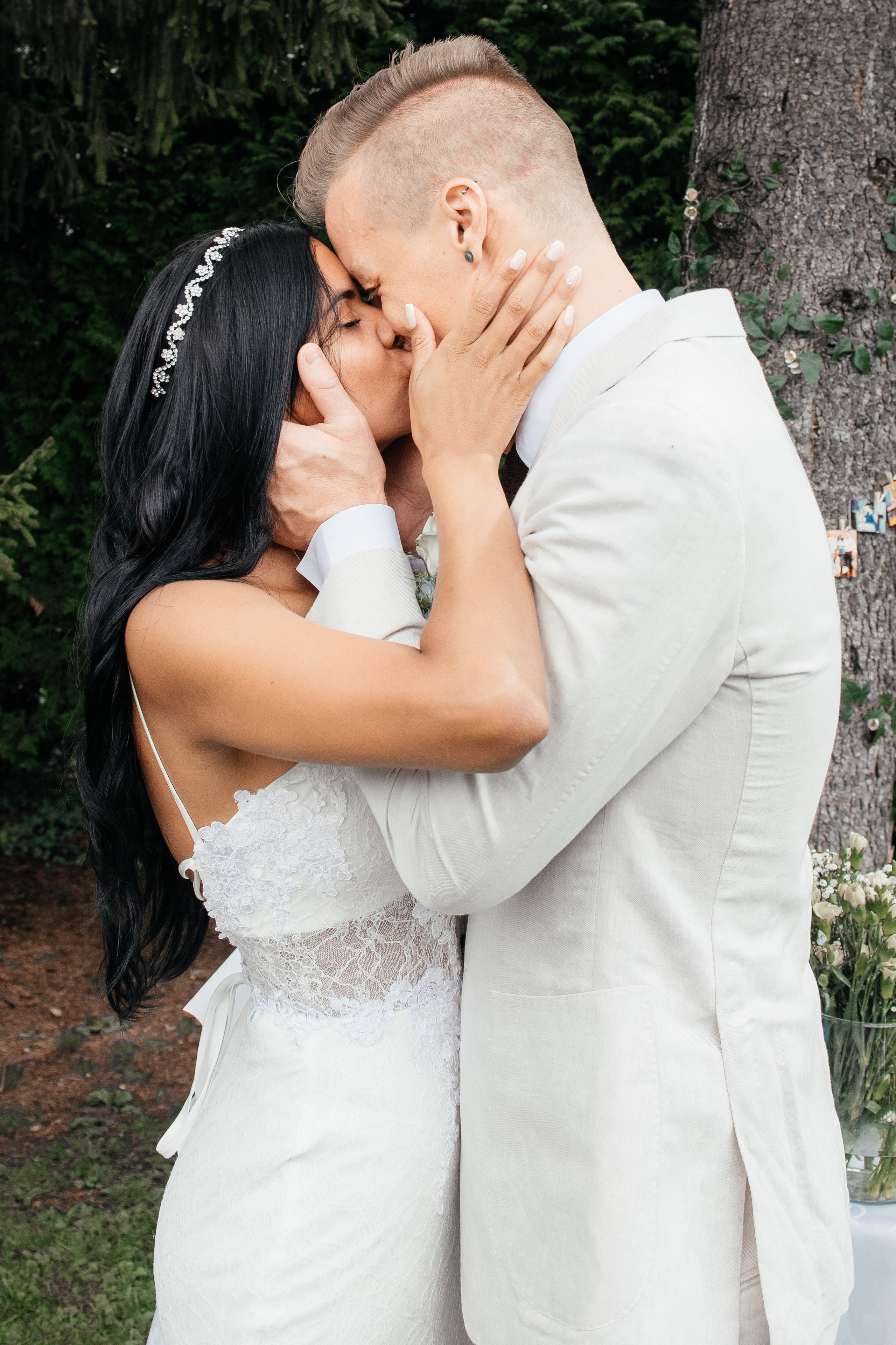 KAIANE & BENJAMIN Meilen, Switzerland. I am Elena Altendorfer. Wedding photographer in Zurich and Switzerland