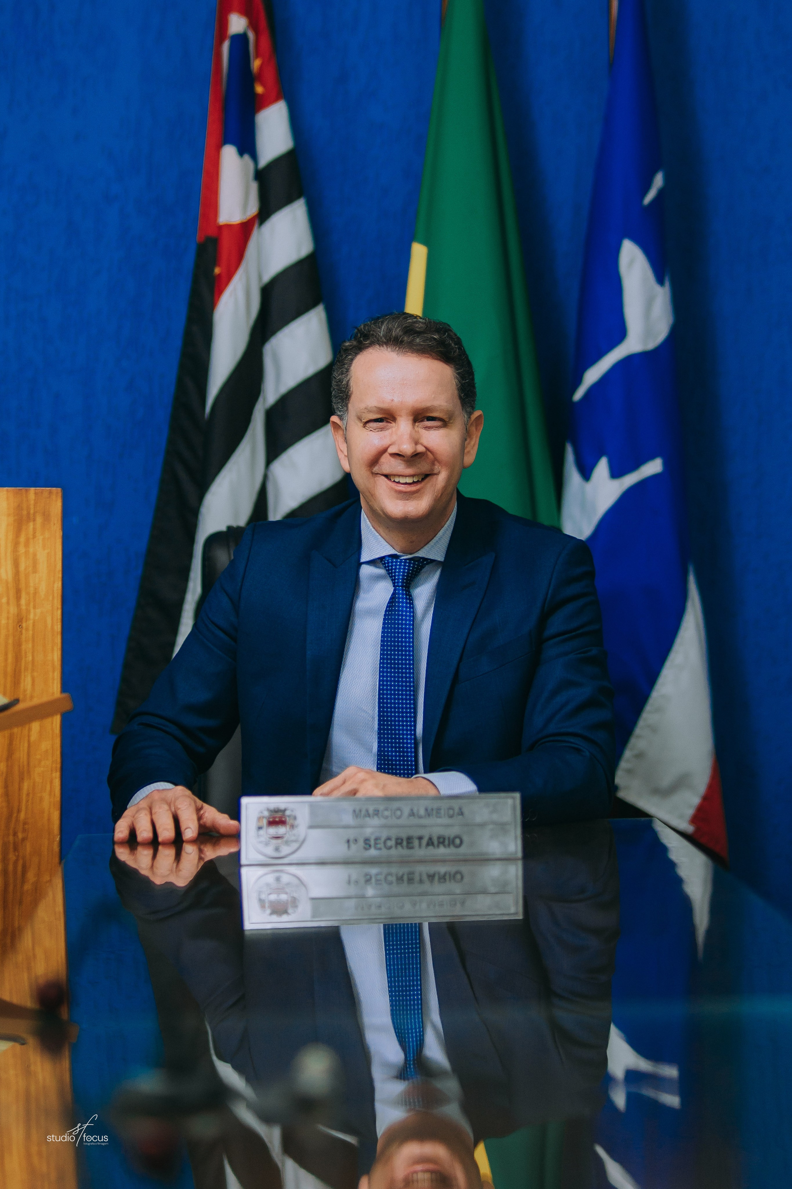 Corporativo/Politico