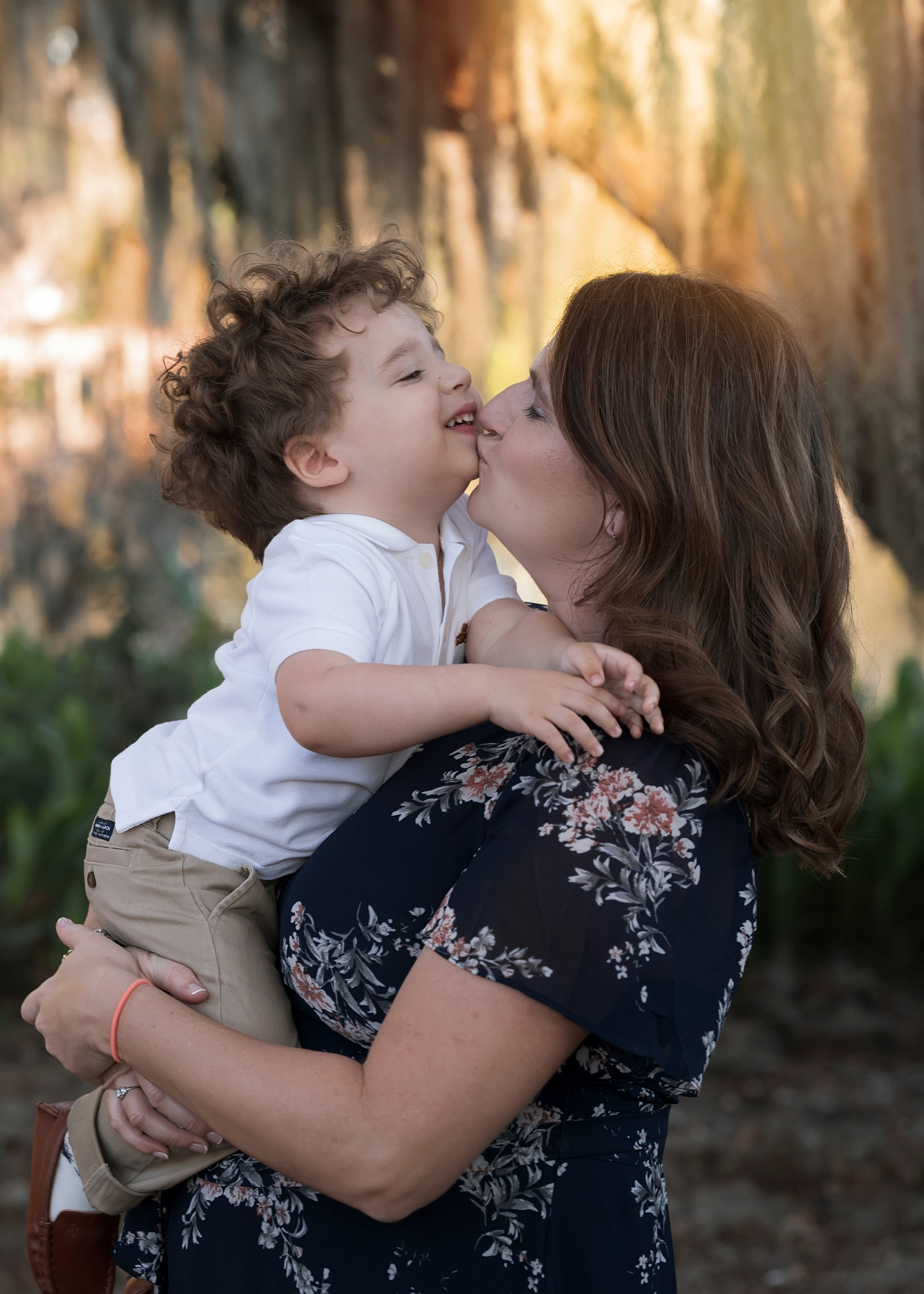 Family session outside. Portrait, kids and family photographer in Wesley Chapel Alina Alice Osipova