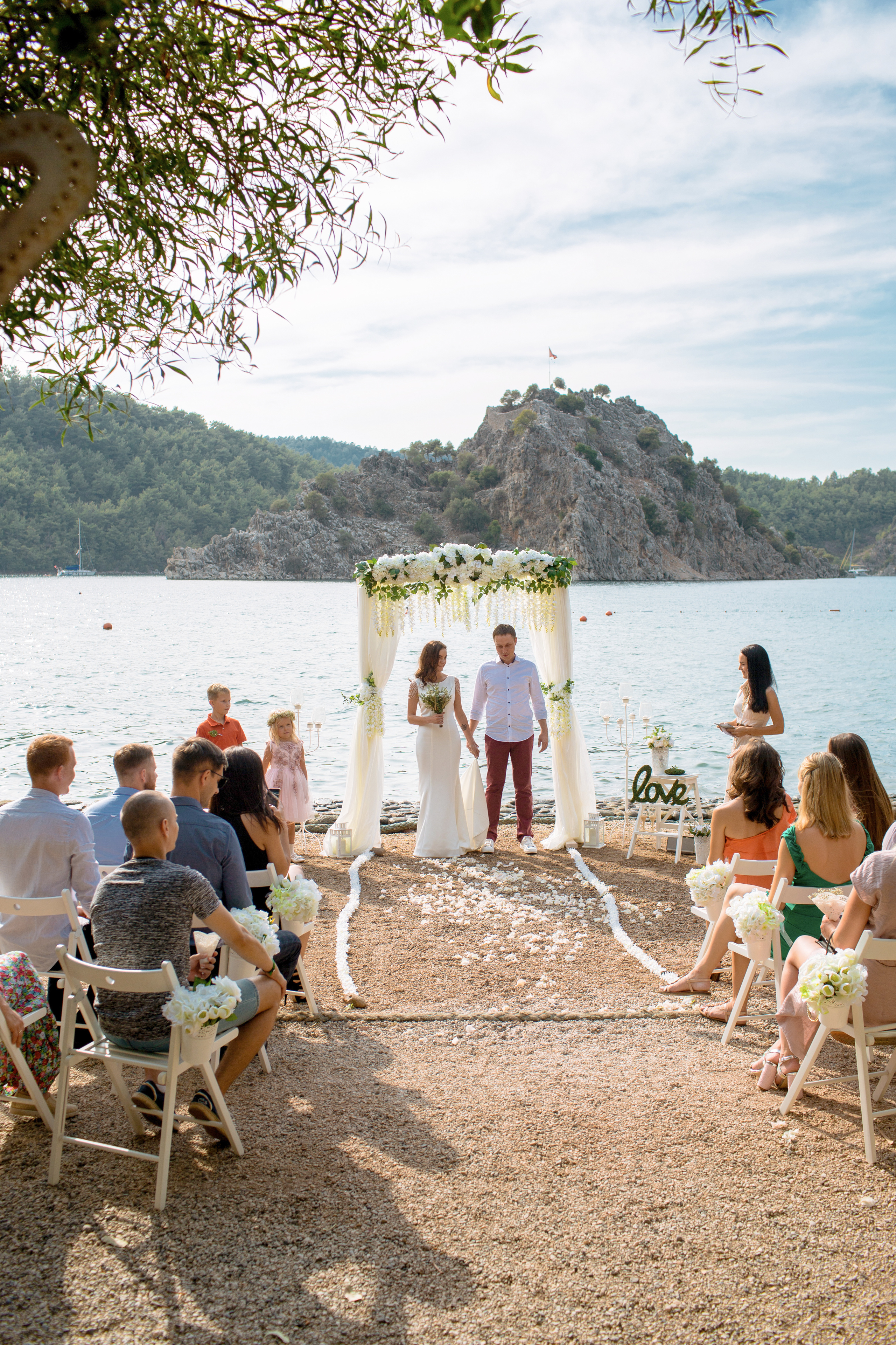 Выездная свадебная церемония в бухте. Фотограф в Каппадокии / Julia Ganch